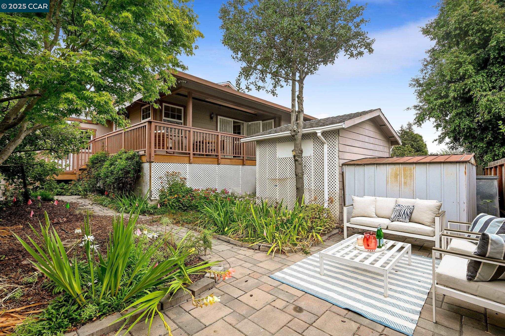 Detail Gallery Image 29 of 30 For 16063 Berkshire Dr, Castro Valley,  CA 94578 - 3 Beds | 2 Baths