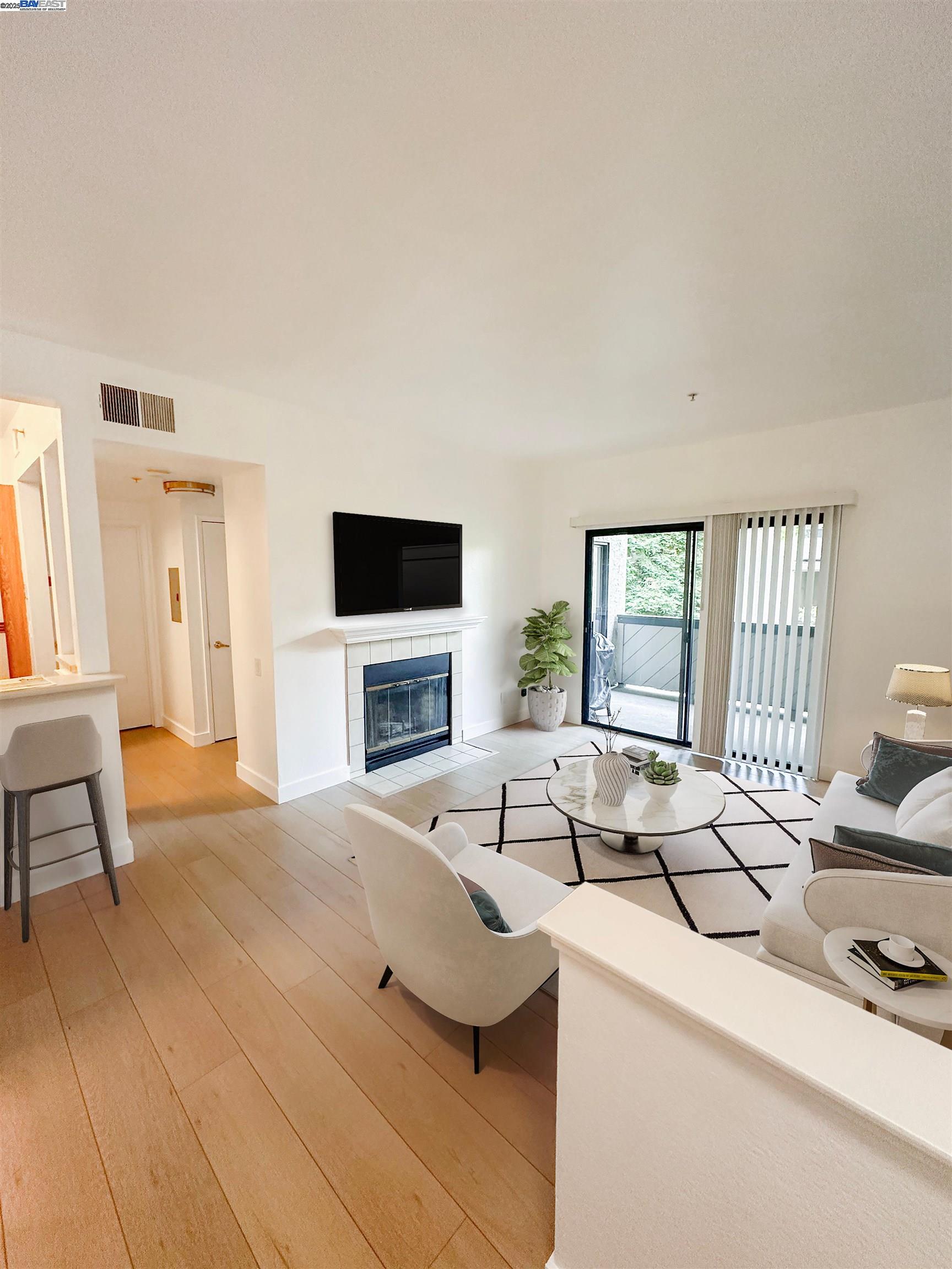Detail Gallery Image 2 of 8 For 1256 Stanhope Lane #249,  Hayward,  CA 94545 - 1 Beds | 1 Baths