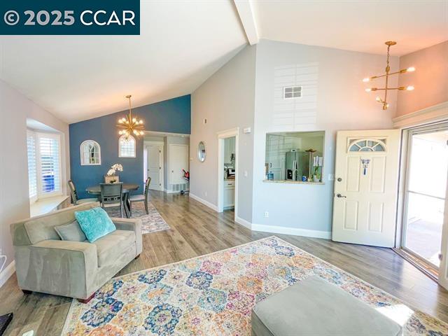 Detail Gallery Image 2 of 12 For 232 Oneil Cir, Hercules,  CA 94547 - 2 Beds | 2 Baths