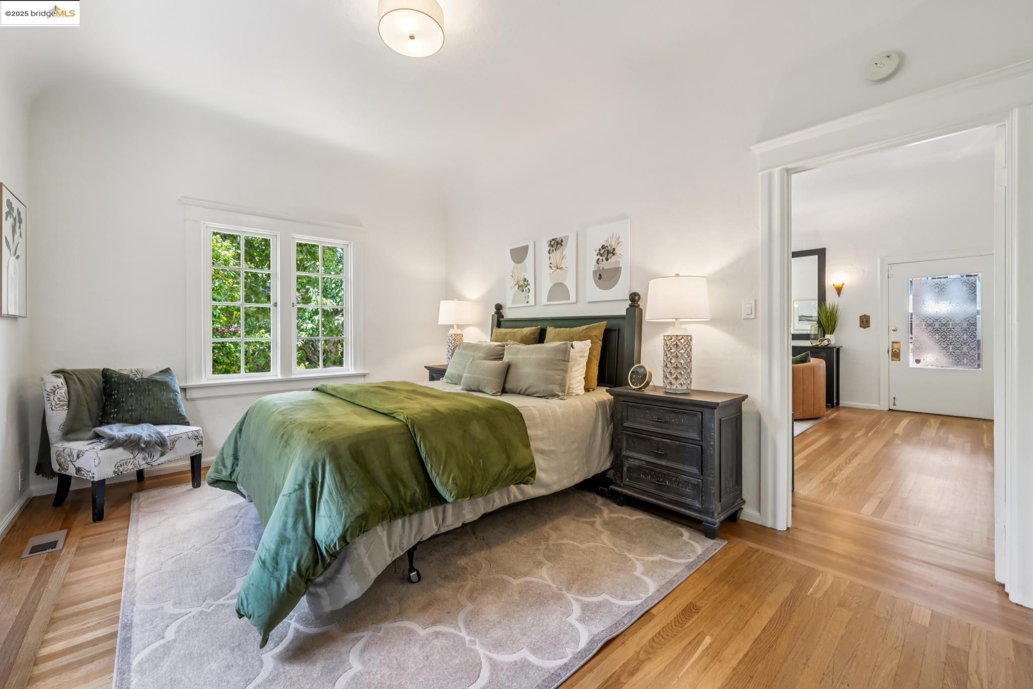 Detail Gallery Image 13 of 39 For 6456 Hillegass Ave, Oakland,  CA 94618 - – Beds | – Baths