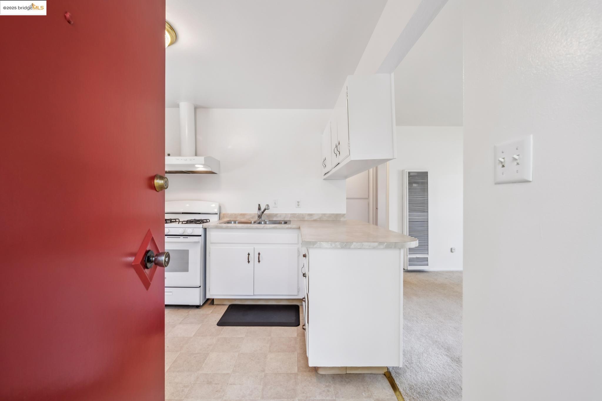 Detail Gallery Image 26 of 39 For 6456 Hillegass Ave, Oakland,  CA 94618 - – Beds | – Baths