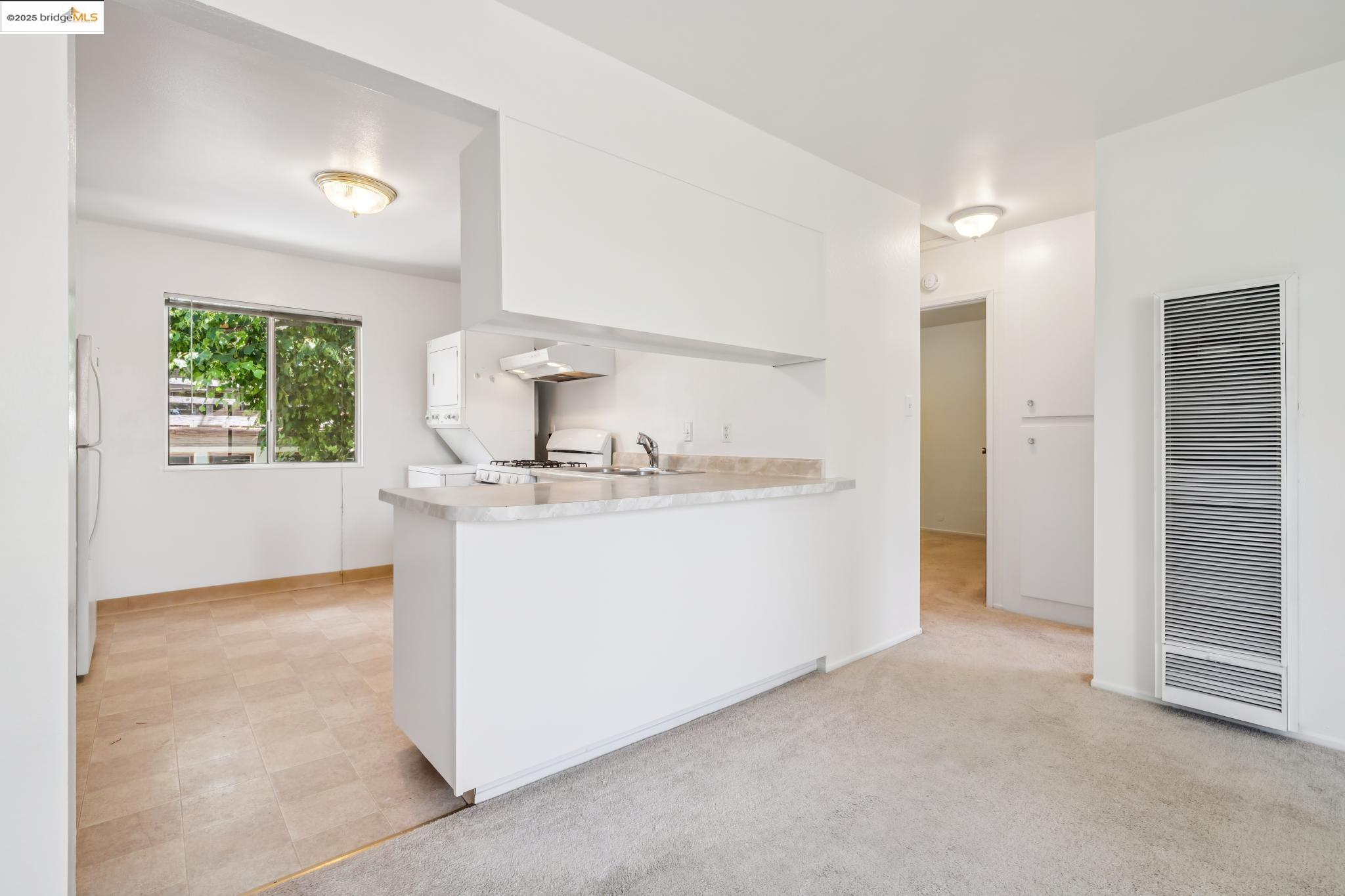 Detail Gallery Image 30 of 39 For 6456 Hillegass Ave, Oakland,  CA 94618 - – Beds | – Baths