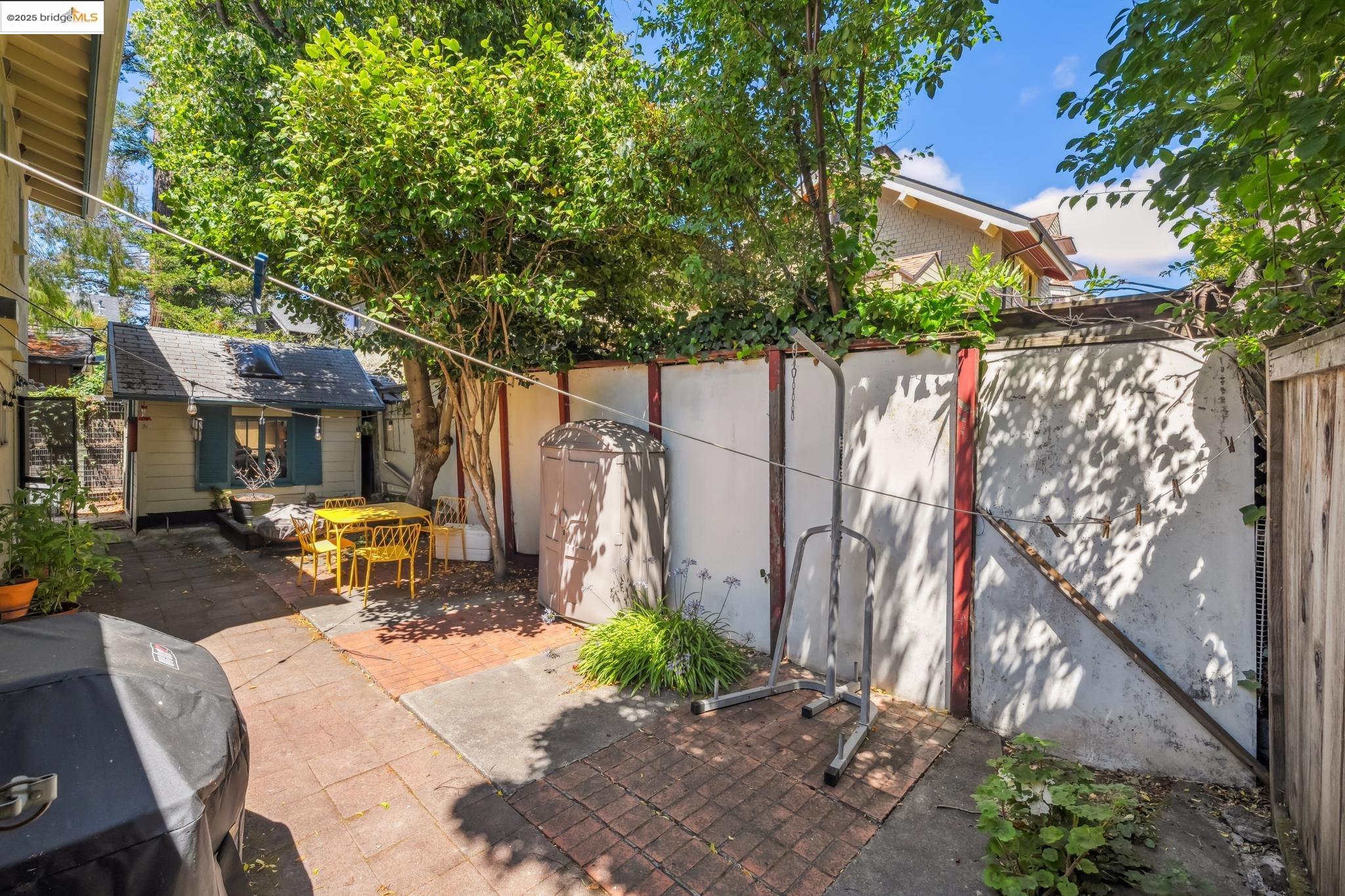 Detail Gallery Image 36 of 39 For 6456 Hillegass Ave, Oakland,  CA 94618 - – Beds | – Baths