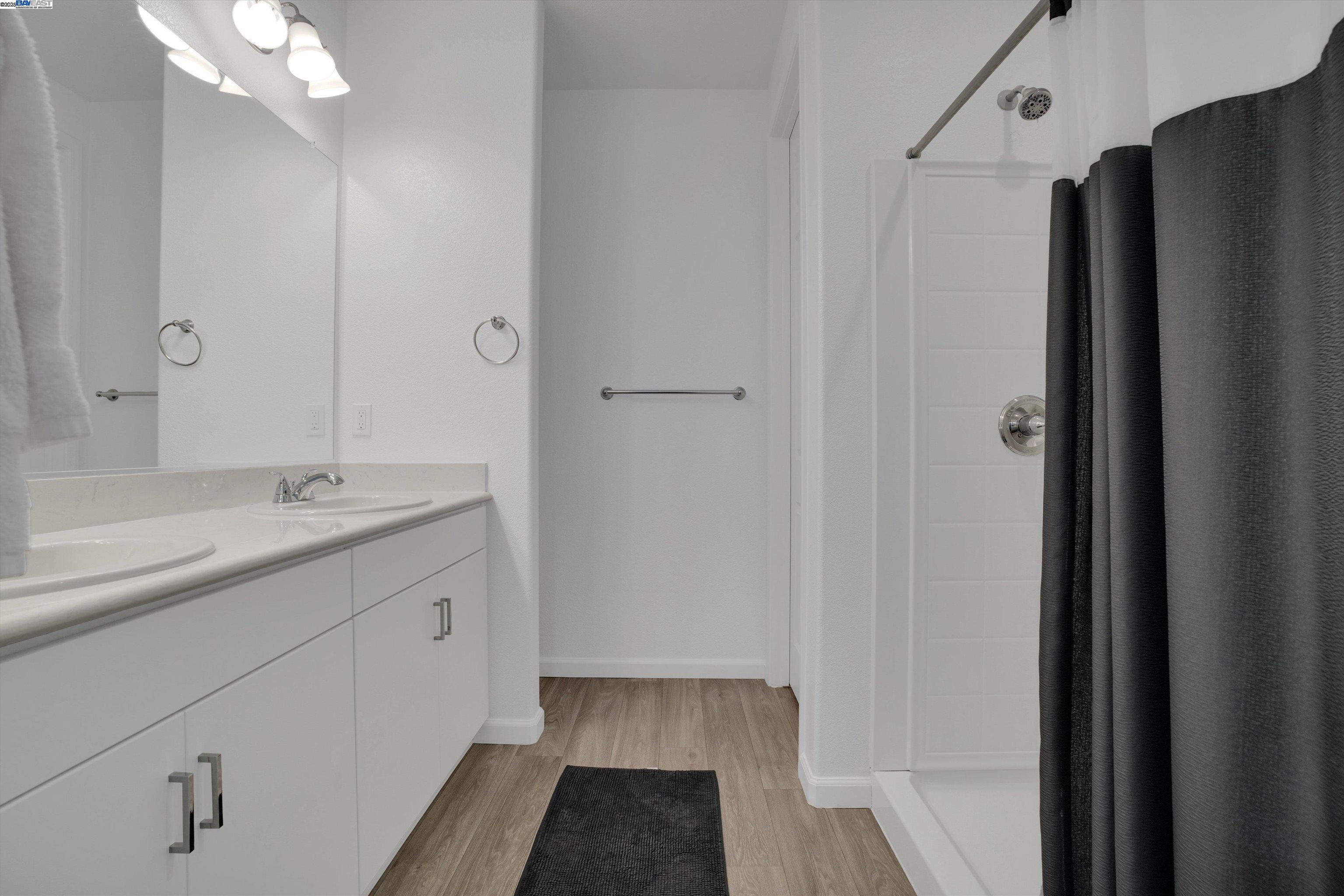 Detail Gallery Image 19 of 39 For 15455 Folktale Way, Lathrop,  CA 95330 - 3 Beds | 2 Baths