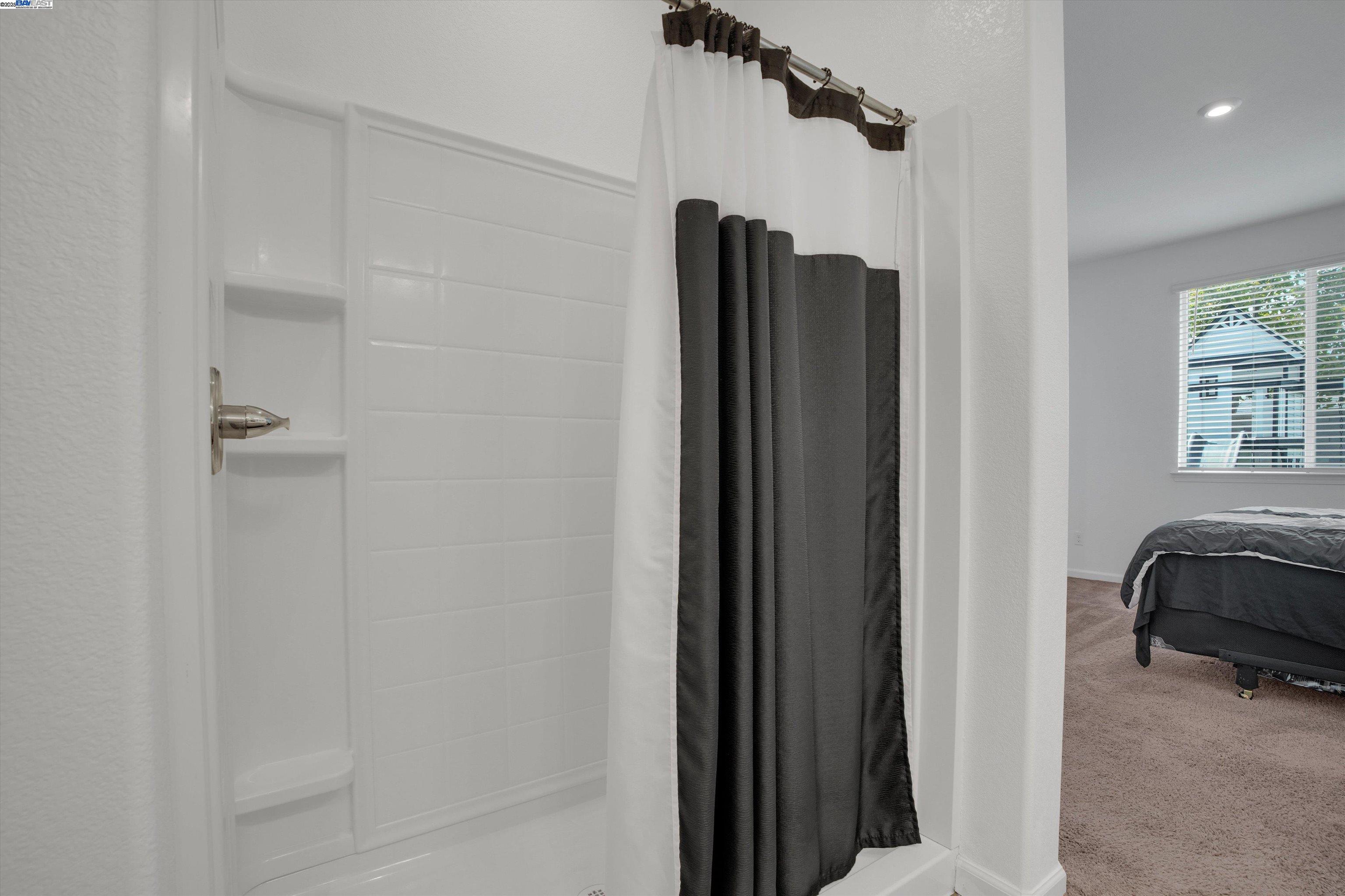 Detail Gallery Image 20 of 39 For 15455 Folktale Way, Lathrop,  CA 95330 - 3 Beds | 2 Baths
