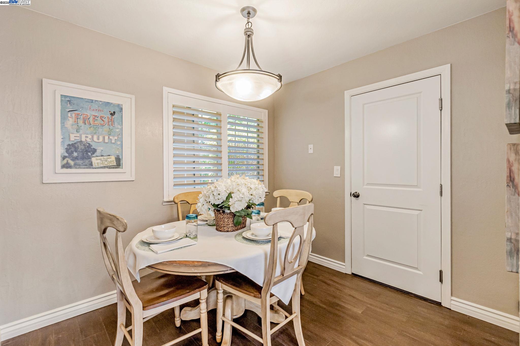 Detail Gallery Image 13 of 32 For 6290 Lillian Way, San Jose,  CA 95120 - 3 Beds | 2 Baths