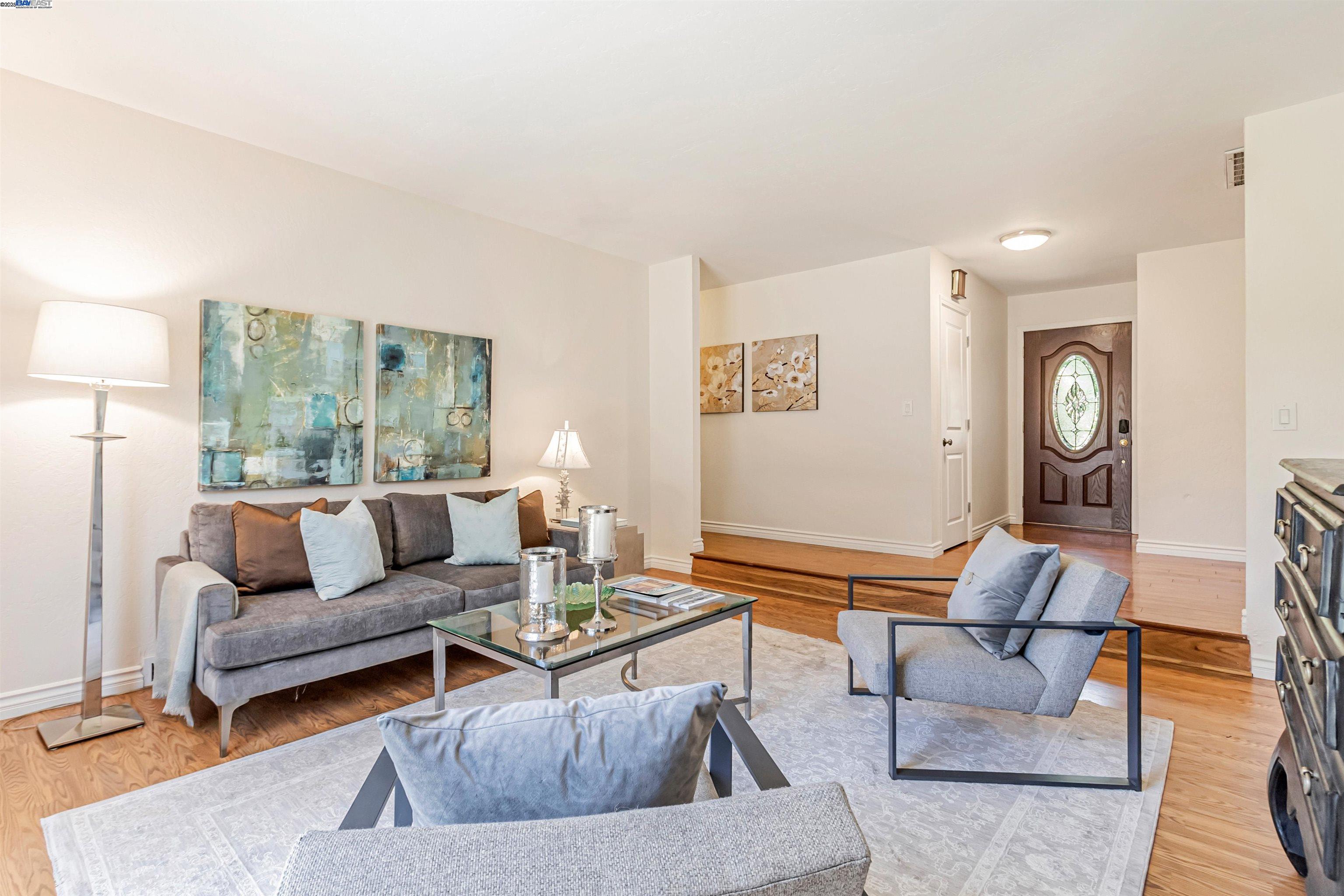 Detail Gallery Image 5 of 32 For 6290 Lillian Way, San Jose,  CA 95120 - 3 Beds | 2 Baths