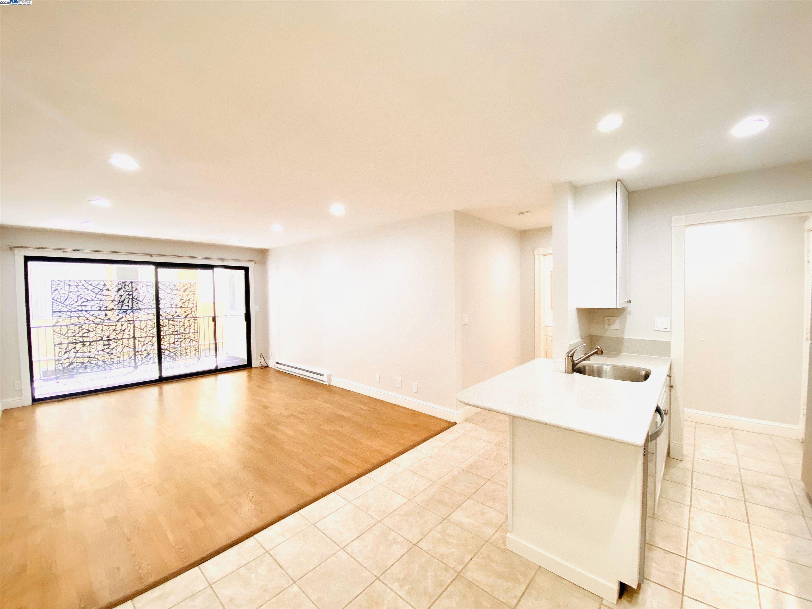 Photo #12: 41106057 Listing: Photo #12