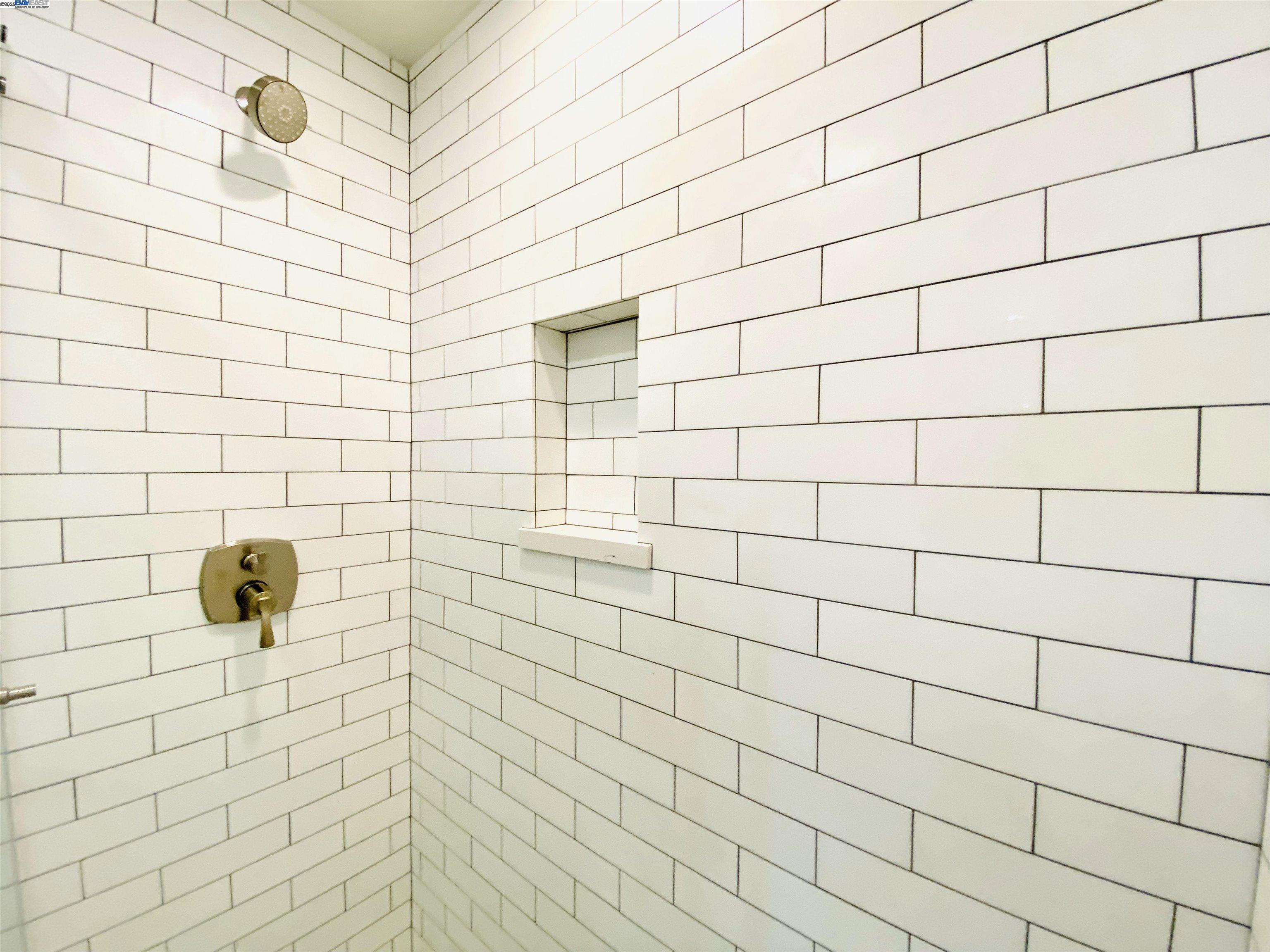 Photo #15: 41106057 Listing: Photo #15