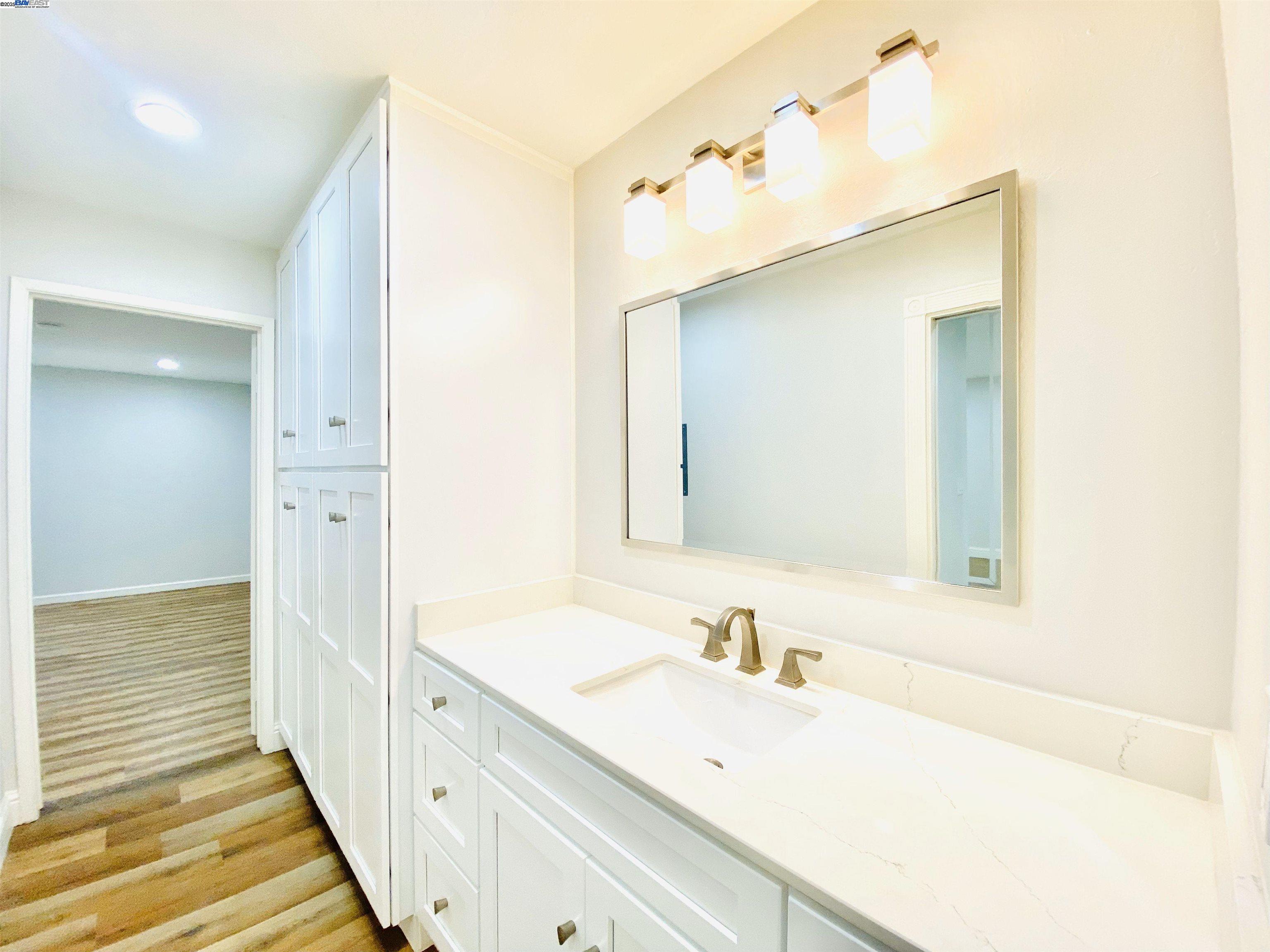 Photo #34: 41106057 Listing: Photo #34
