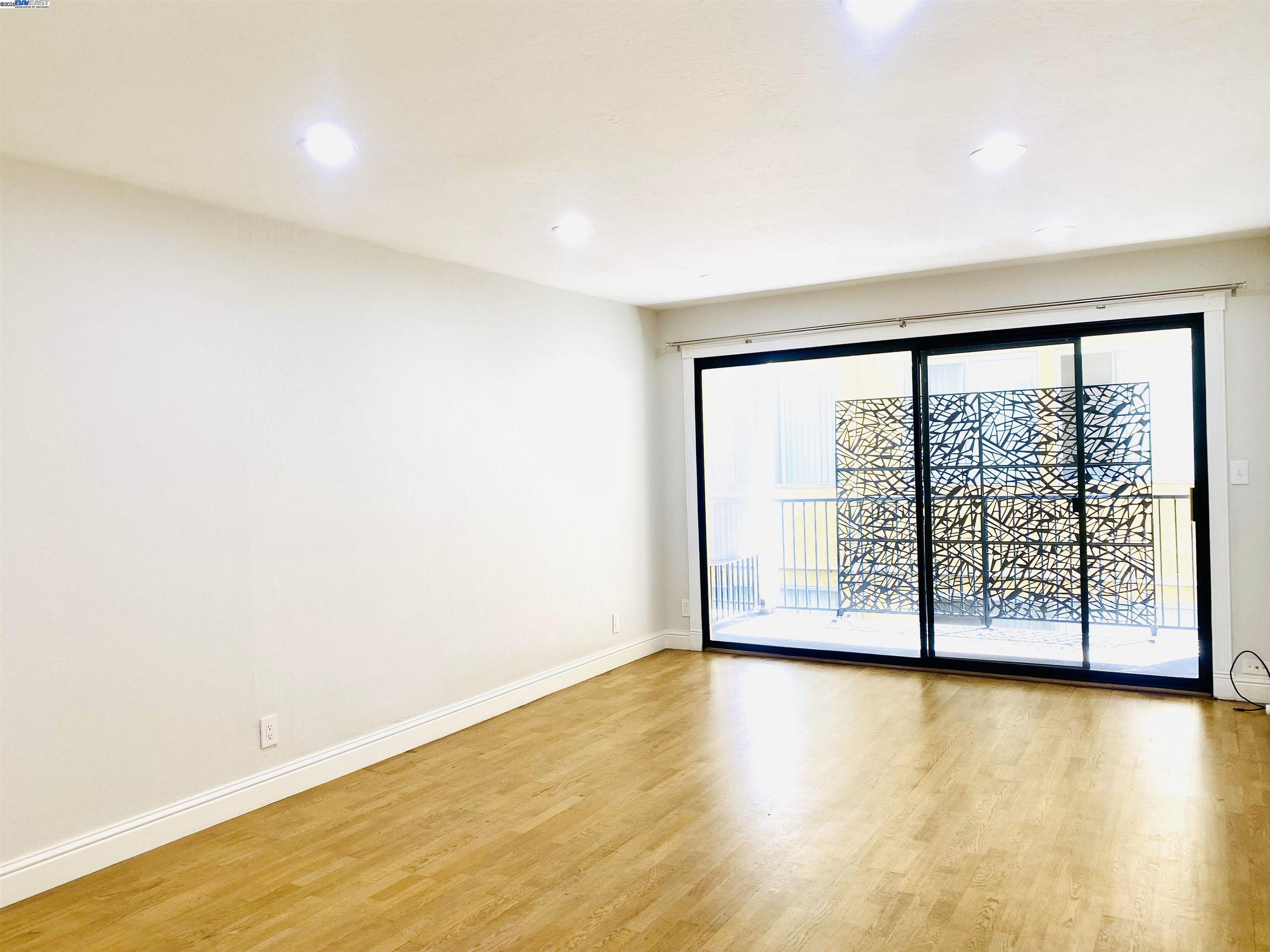 Photo #42: 41106057 Listing: Photo #42