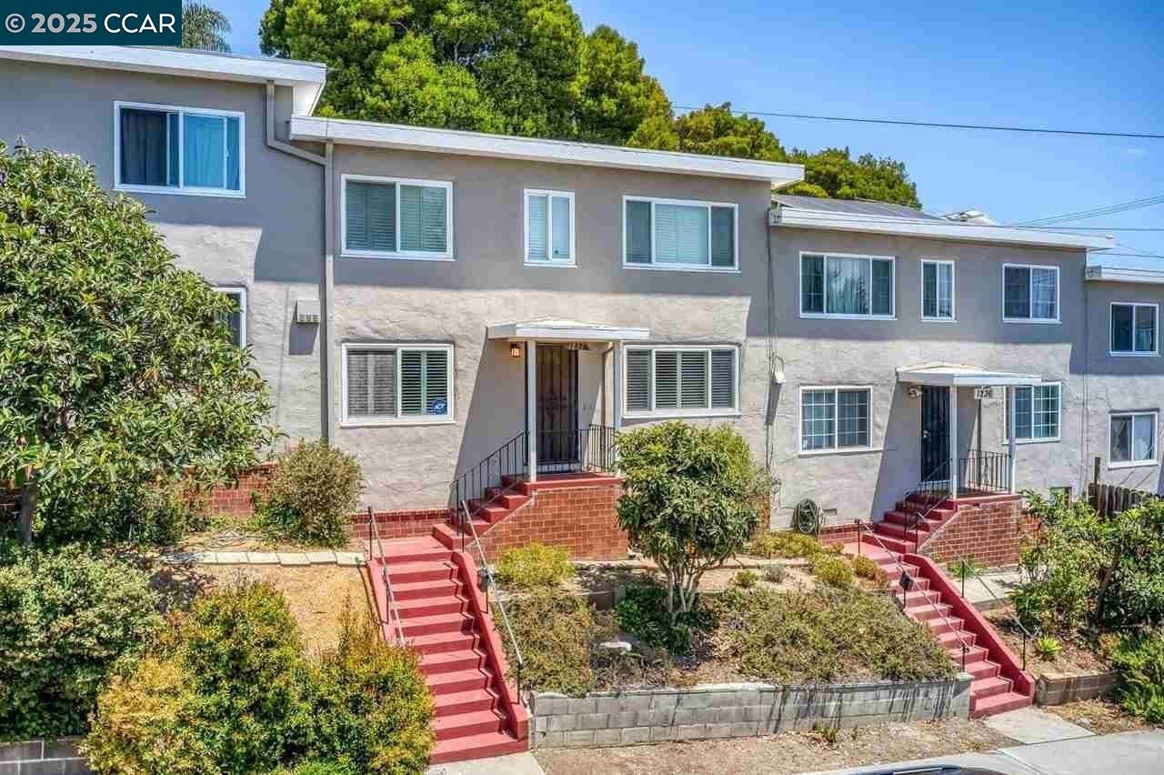 MLS: 41106058 Condo For Sale