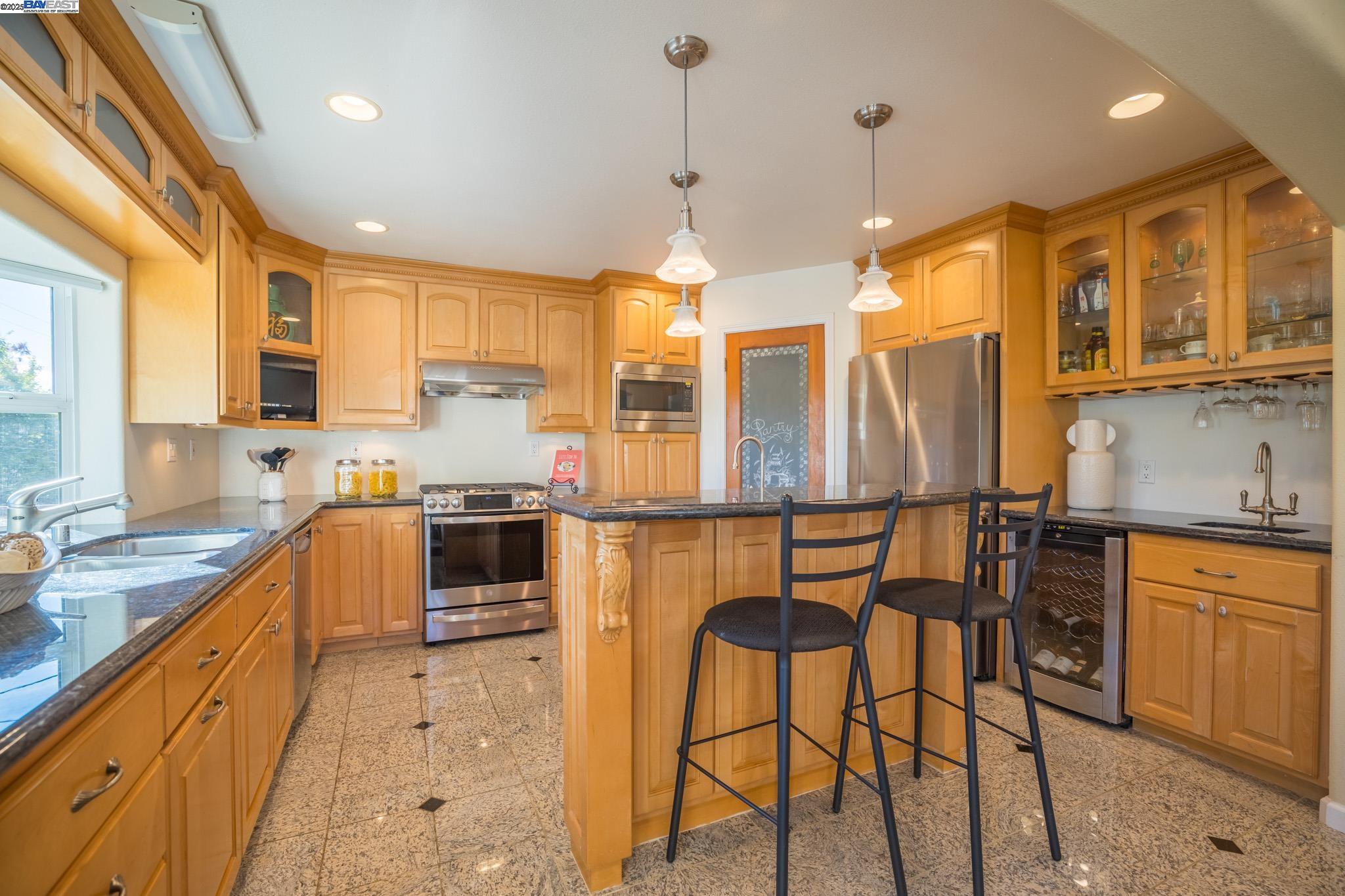 Detail Gallery Image 23 of 60 For 42001 via San Gabriel, Fremont,  CA 94539 - 5 Beds | 3 Baths