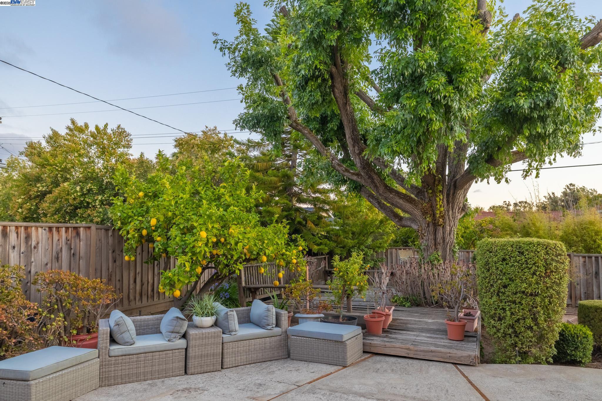 Detail Gallery Image 9 of 60 For 42001 via San Gabriel, Fremont,  CA 94539 - 5 Beds | 3 Baths
