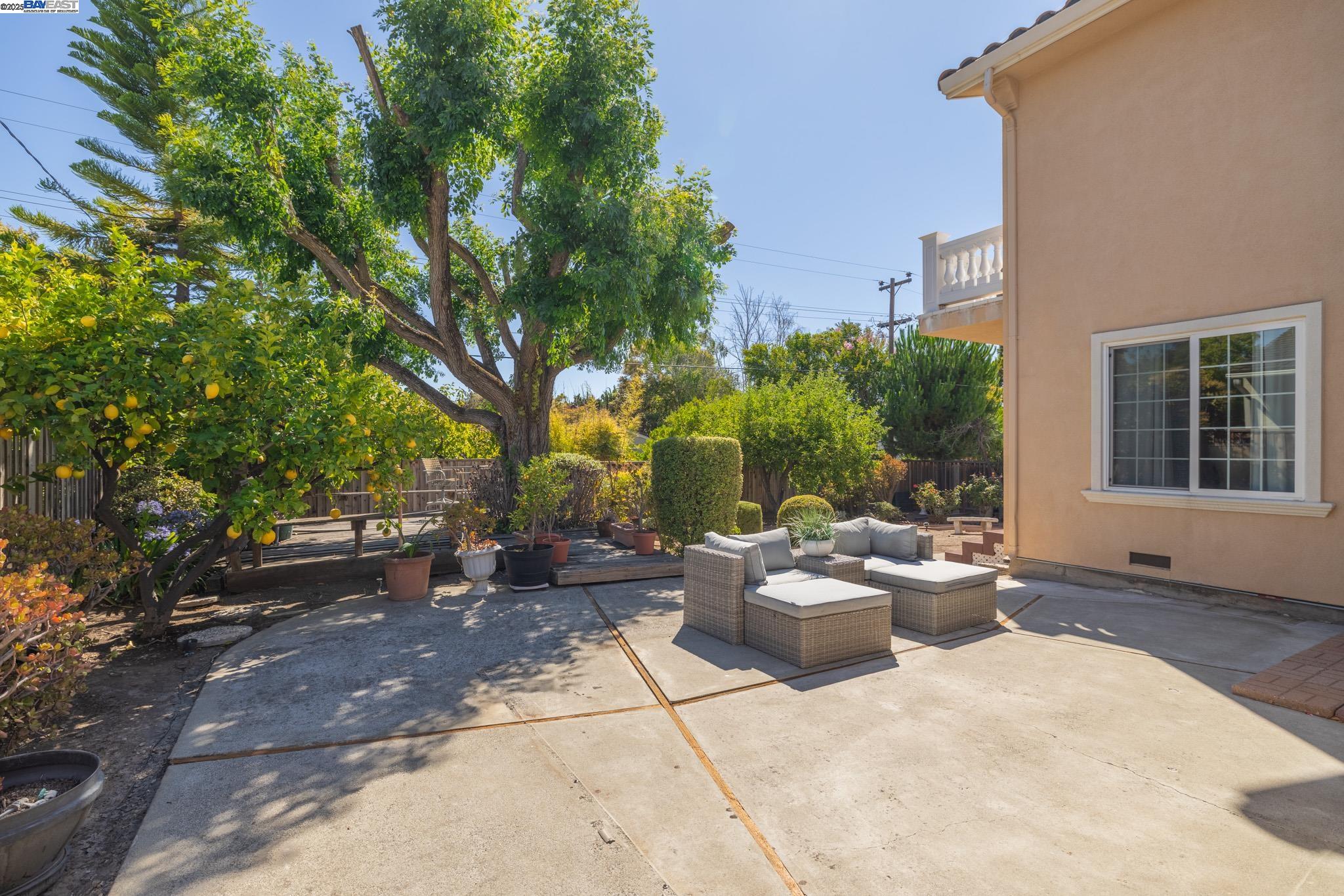 Detail Gallery Image 10 of 60 For 42001 via San Gabriel, Fremont,  CA 94539 - 5 Beds | 3 Baths