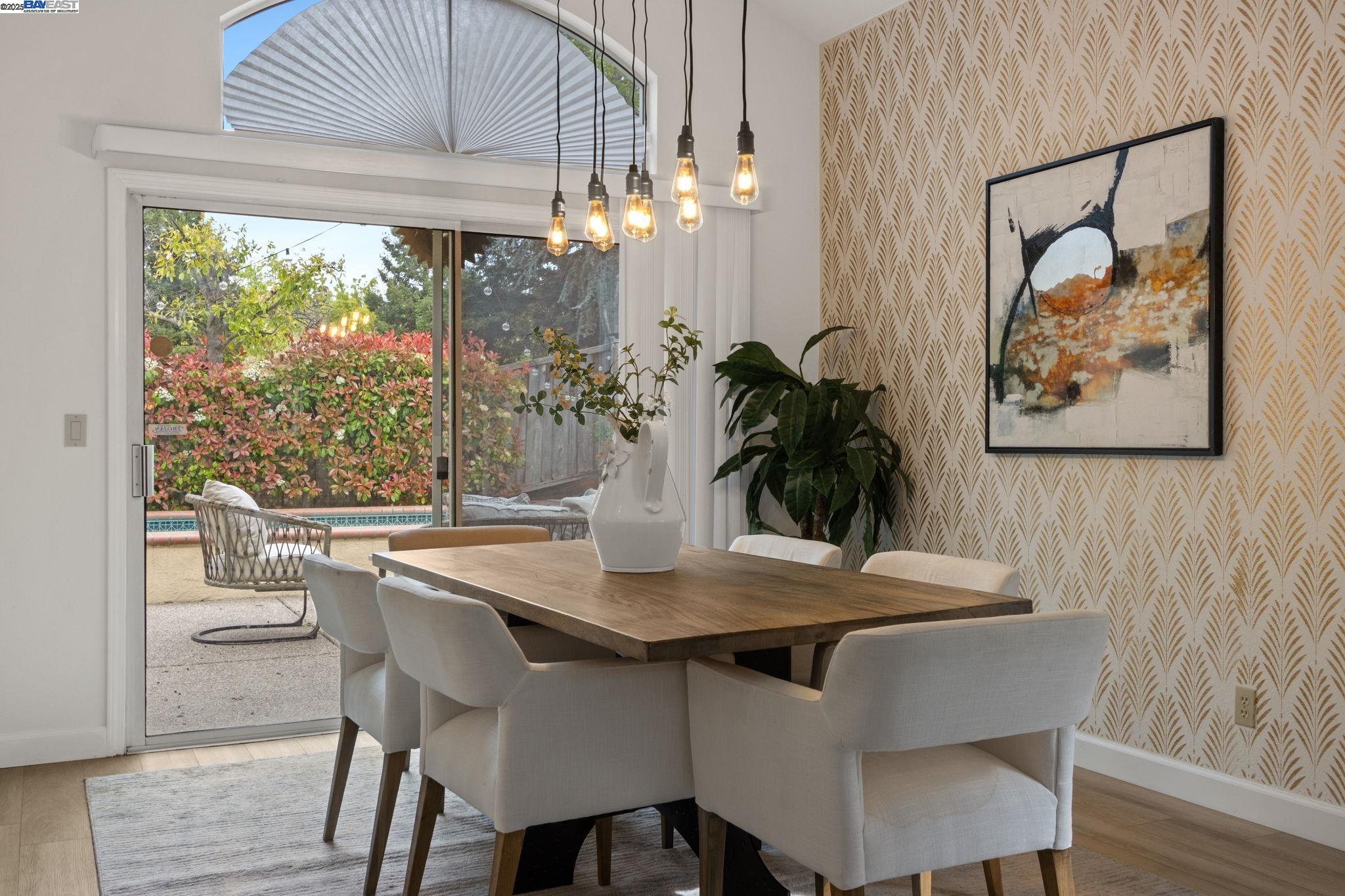 Detail Gallery Image 14 of 50 For 66 Edgegate Ct, Danville,  CA 94506 - 4 Beds | 3 Baths