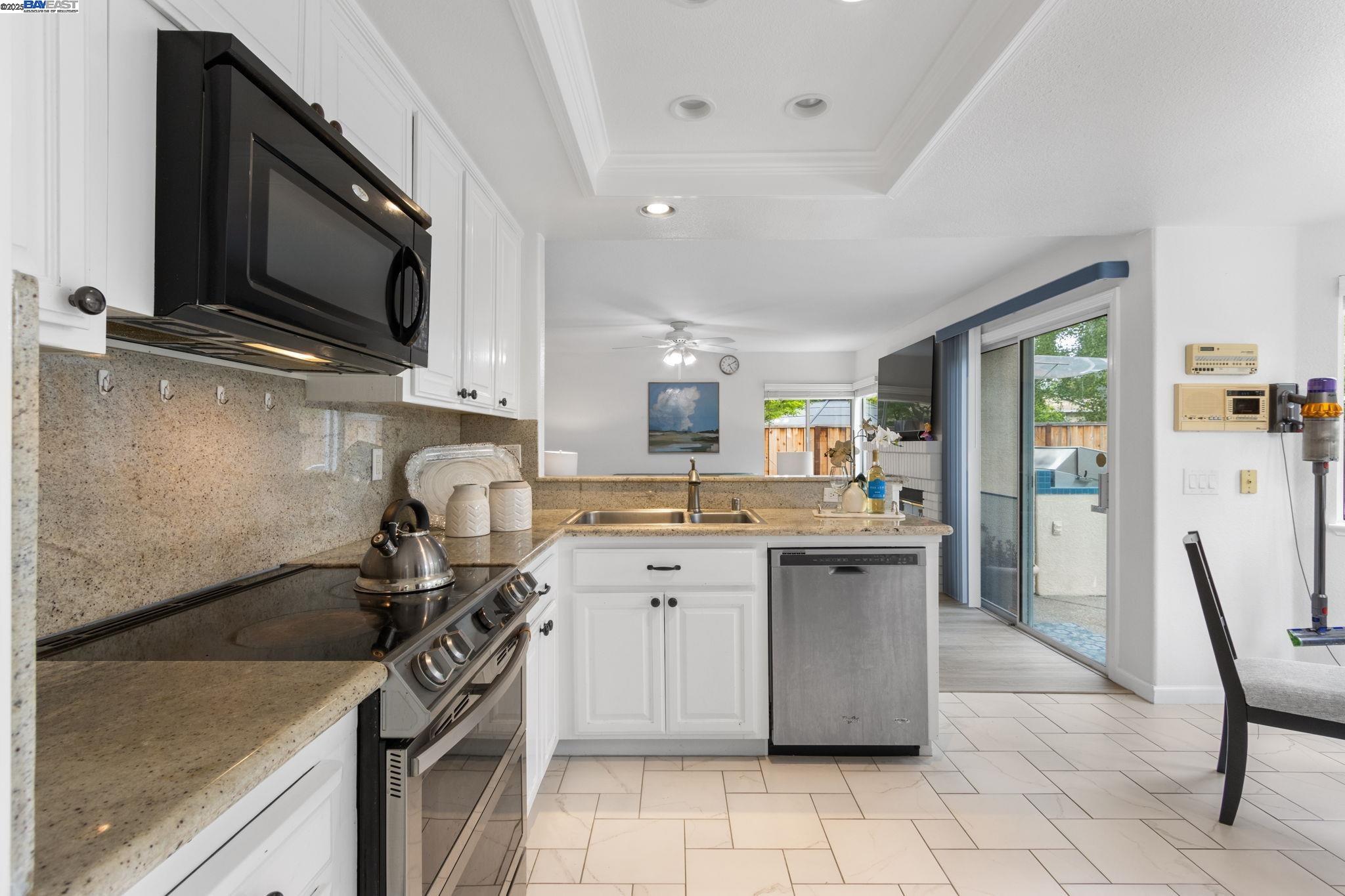 Detail Gallery Image 18 of 50 For 66 Edgegate Ct, Danville,  CA 94506 - 4 Beds | 3 Baths
