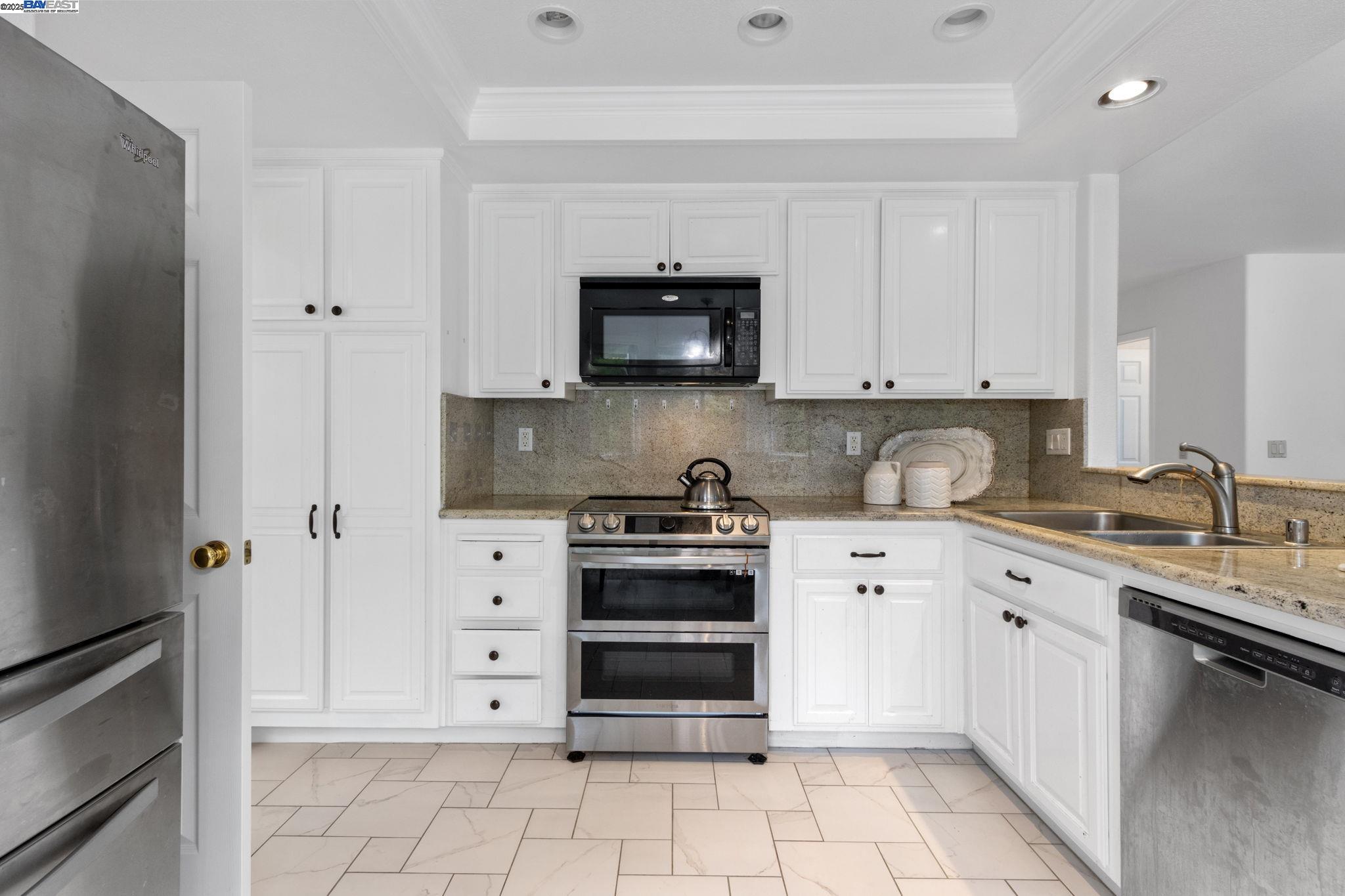 Detail Gallery Image 19 of 50 For 66 Edgegate Ct, Danville,  CA 94506 - 4 Beds | 3 Baths
