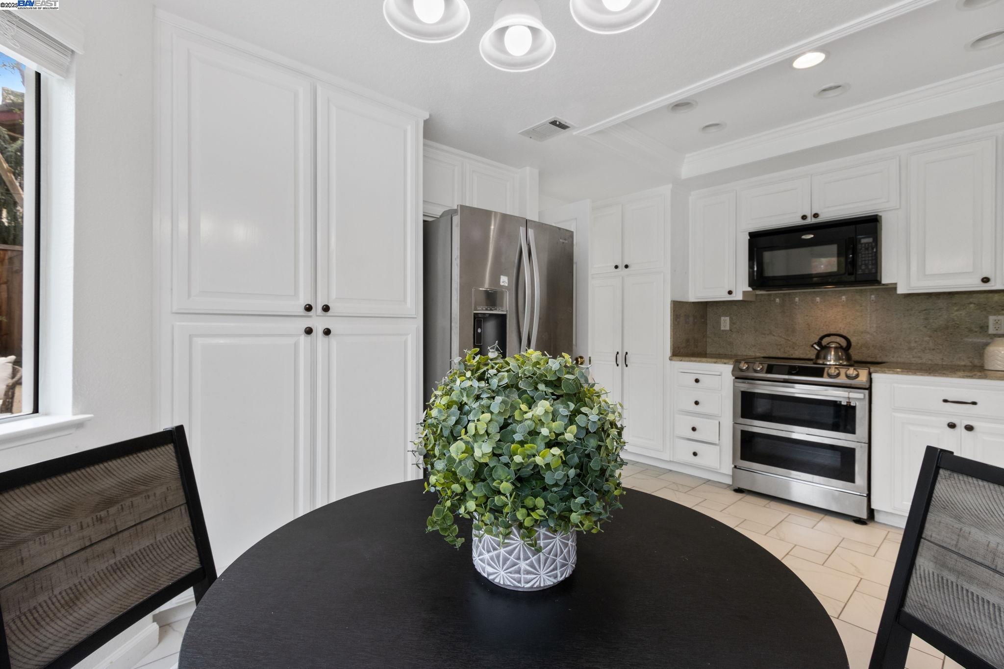 Detail Gallery Image 24 of 50 For 66 Edgegate Ct, Danville,  CA 94506 - 4 Beds | 3 Baths