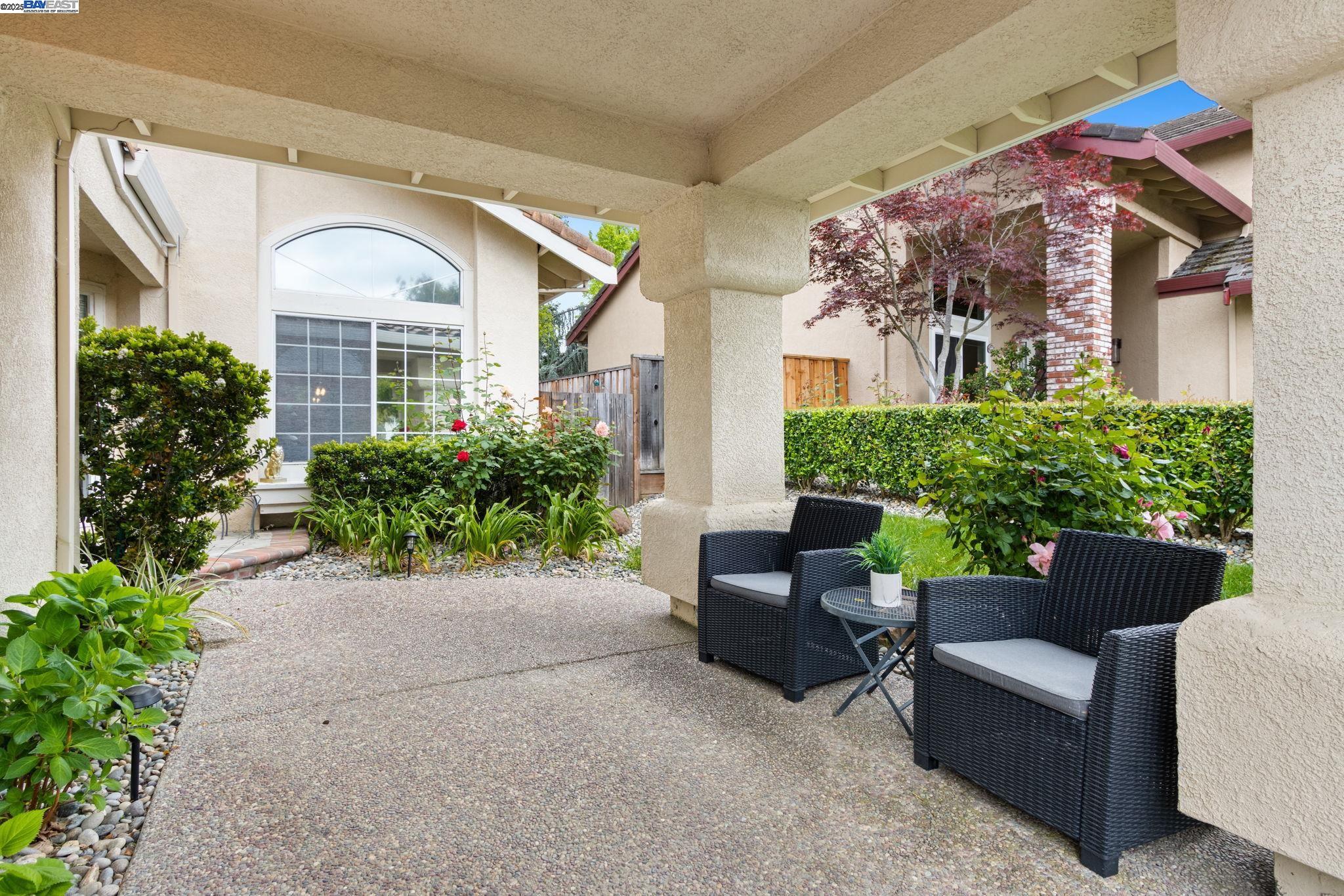 Detail Gallery Image 4 of 50 For 66 Edgegate Ct, Danville,  CA 94506 - 4 Beds | 3 Baths