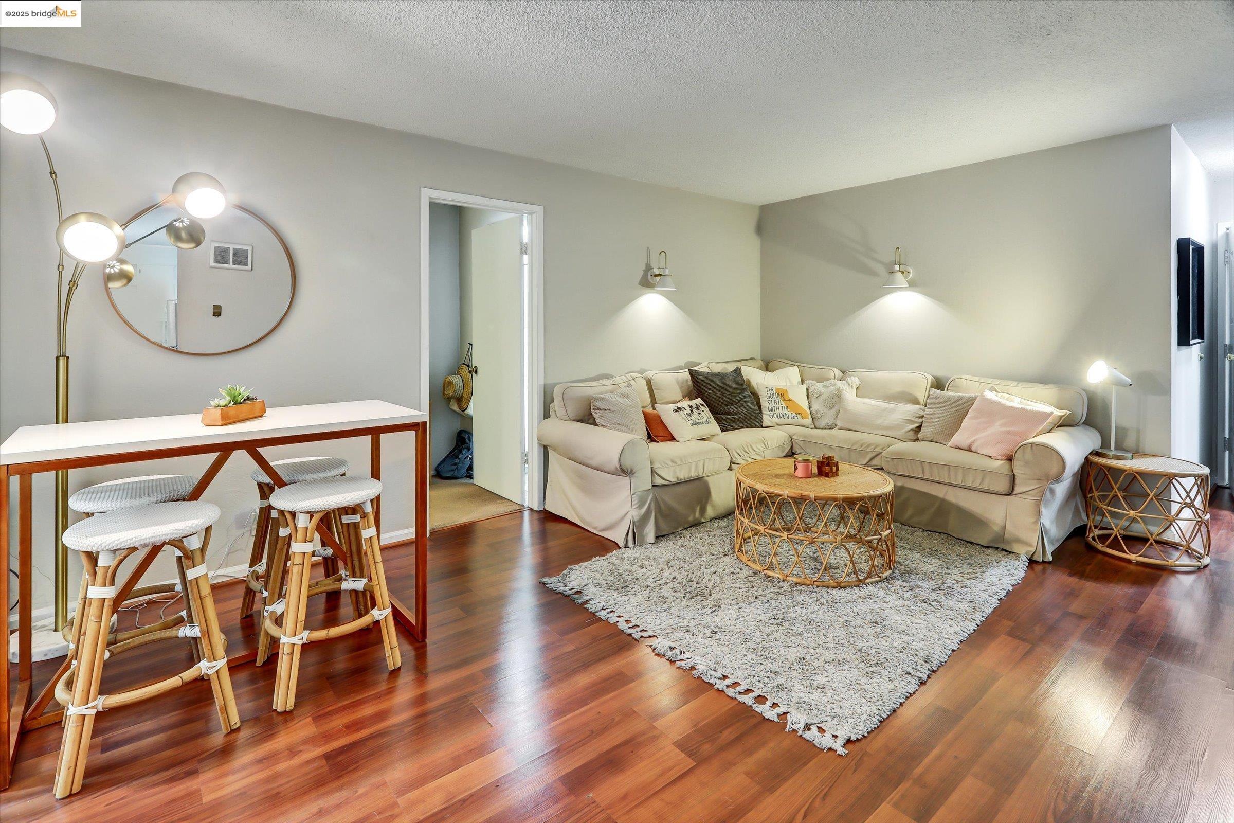 Photo #2: 41106063 Listing 