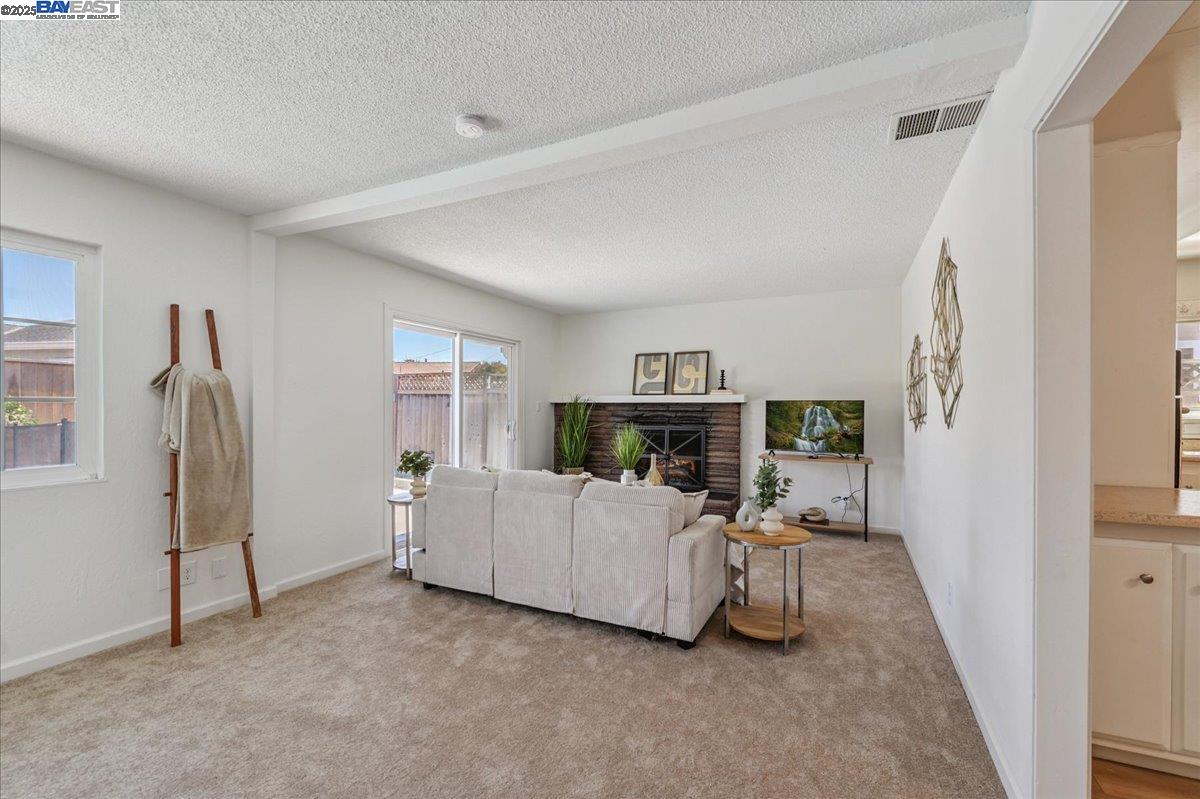 35210 Santiago St, Fremont, California 94536, 4 Bedrooms Bedrooms, 8 Rooms Rooms,2 BathroomsBathrooms,Residential,For Sale,35210 Santiago St,41106064