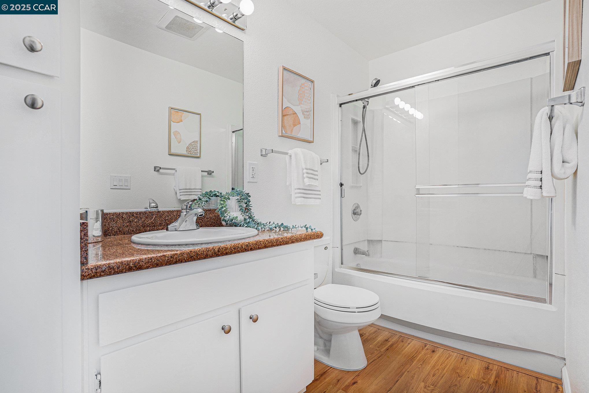 Photo #12: 41106065 Listing: Photo #12