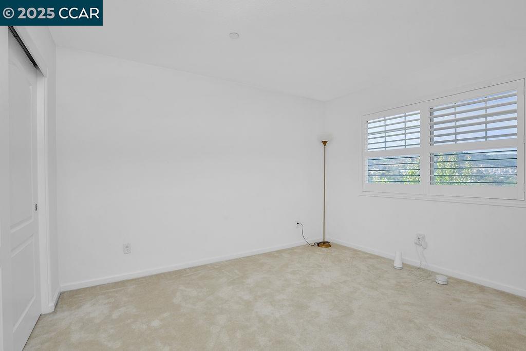 Detail Gallery Image 19 of 38 For 476 Colina Way, El Sobrante,  CA 94803 - 3 Beds | 2/1 Baths
