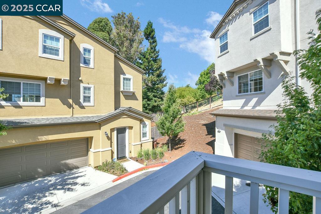 Detail Gallery Image 30 of 38 For 476 Colina Way, El Sobrante,  CA 94803 - 3 Beds | 2/1 Baths