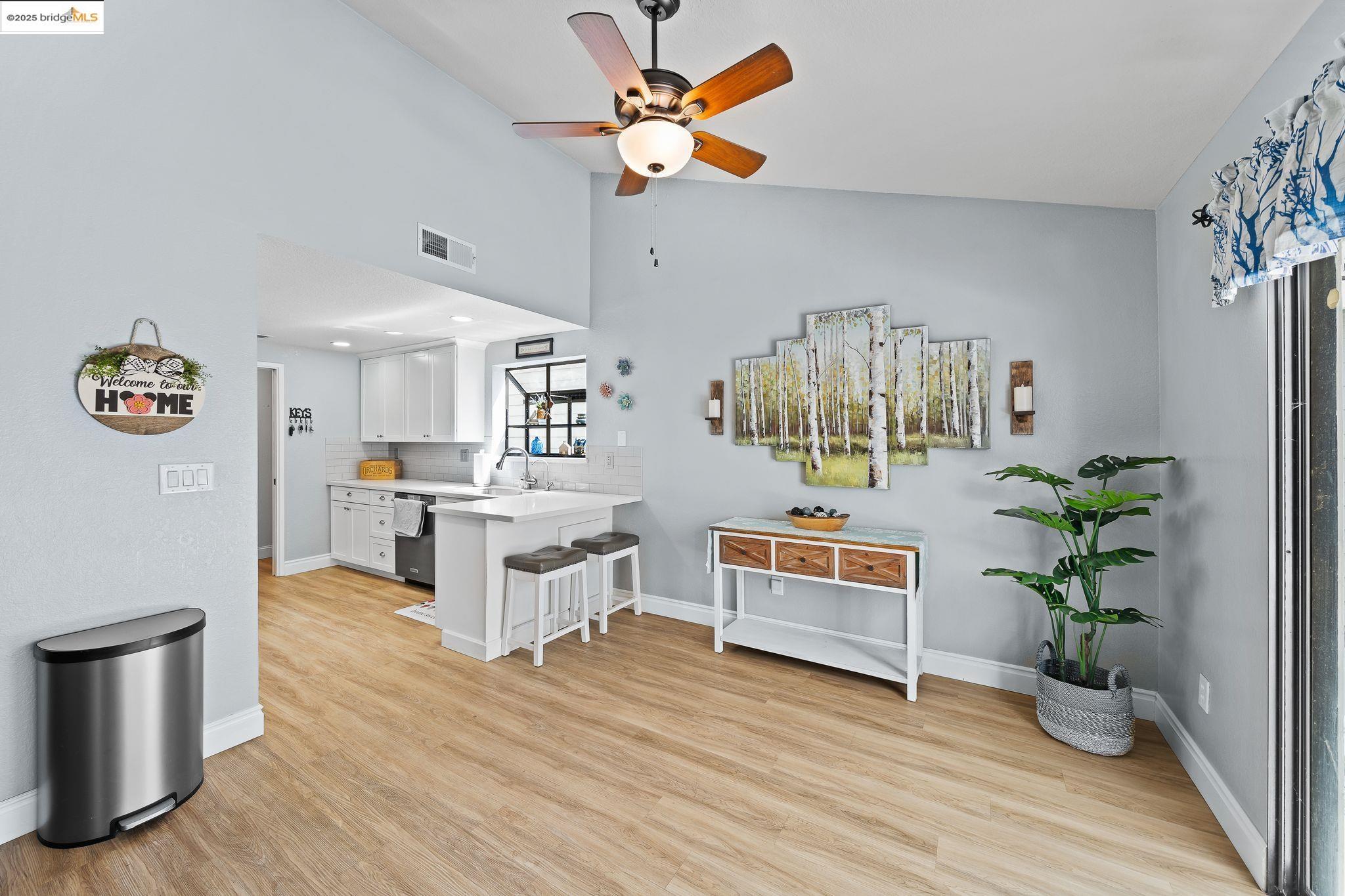 Detail Gallery Image 14 of 37 For 2256 Camborne Dr, Modesto,  CA 95356 - 2 Beds | 2 Baths