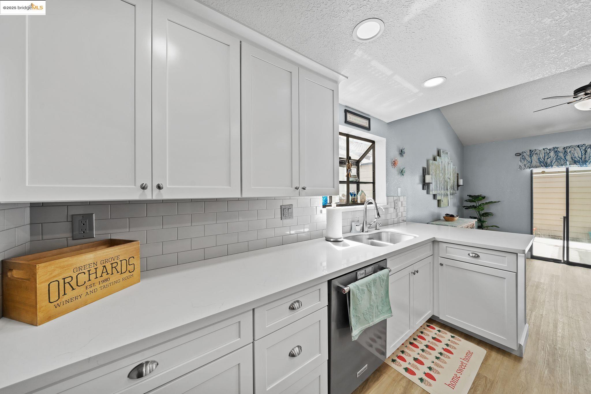 Detail Gallery Image 20 of 37 For 2256 Camborne Dr, Modesto,  CA 95356 - 2 Beds | 2 Baths