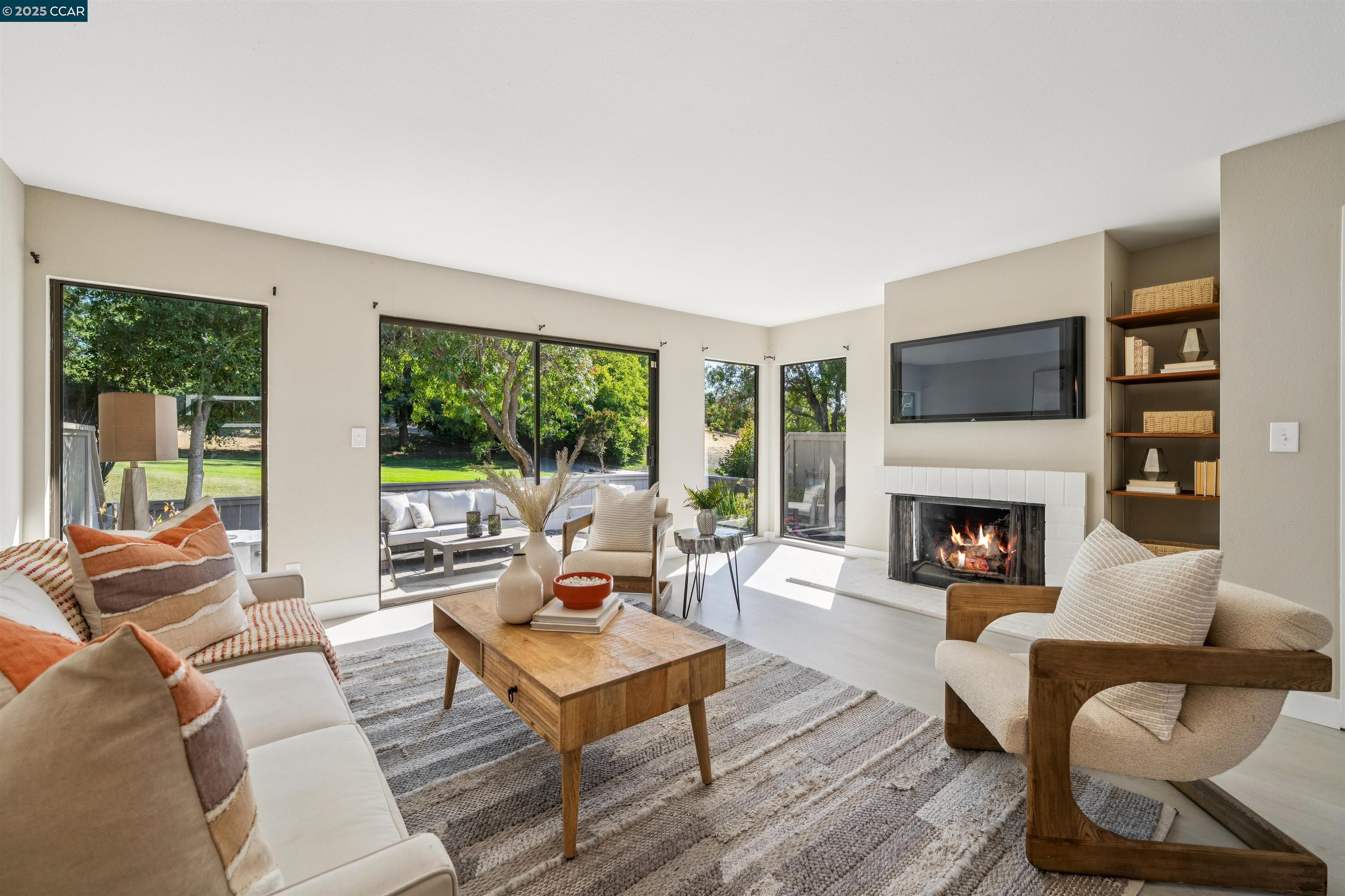 Photo #2: 41106075 Listing 