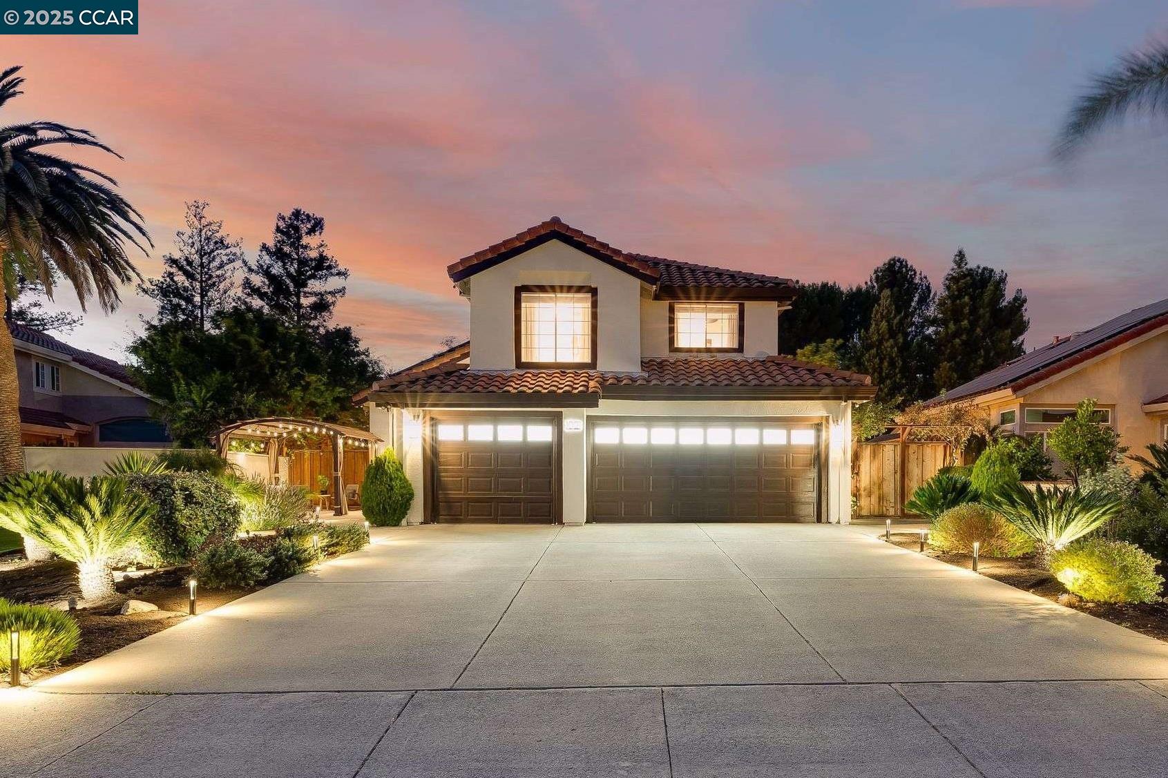 Detail Gallery Image 3 of 53 For 1021 Montclair Court, Livermore,  CA 94550 - 4 Beds | 2/1 Baths