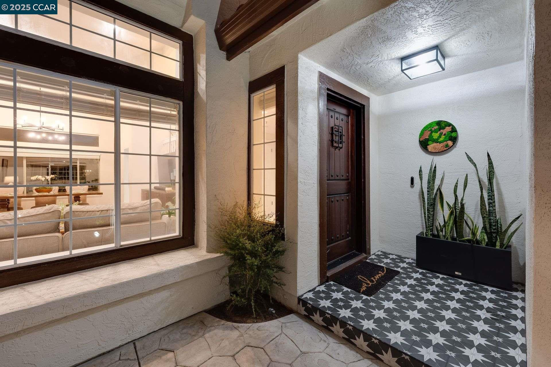 Detail Gallery Image 5 of 53 For 1021 Montclair Court, Livermore,  CA 94550 - 4 Beds | 2/1 Baths