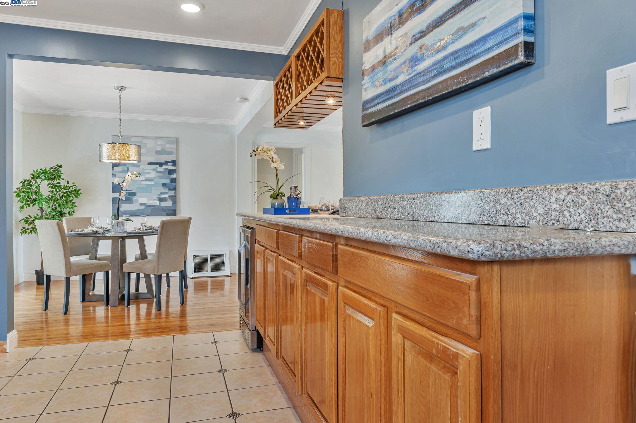 Detail Gallery Image 12 of 28 For 820 9th Ave, Redwood City,  CA 94063 - 2 Beds | 1 Baths