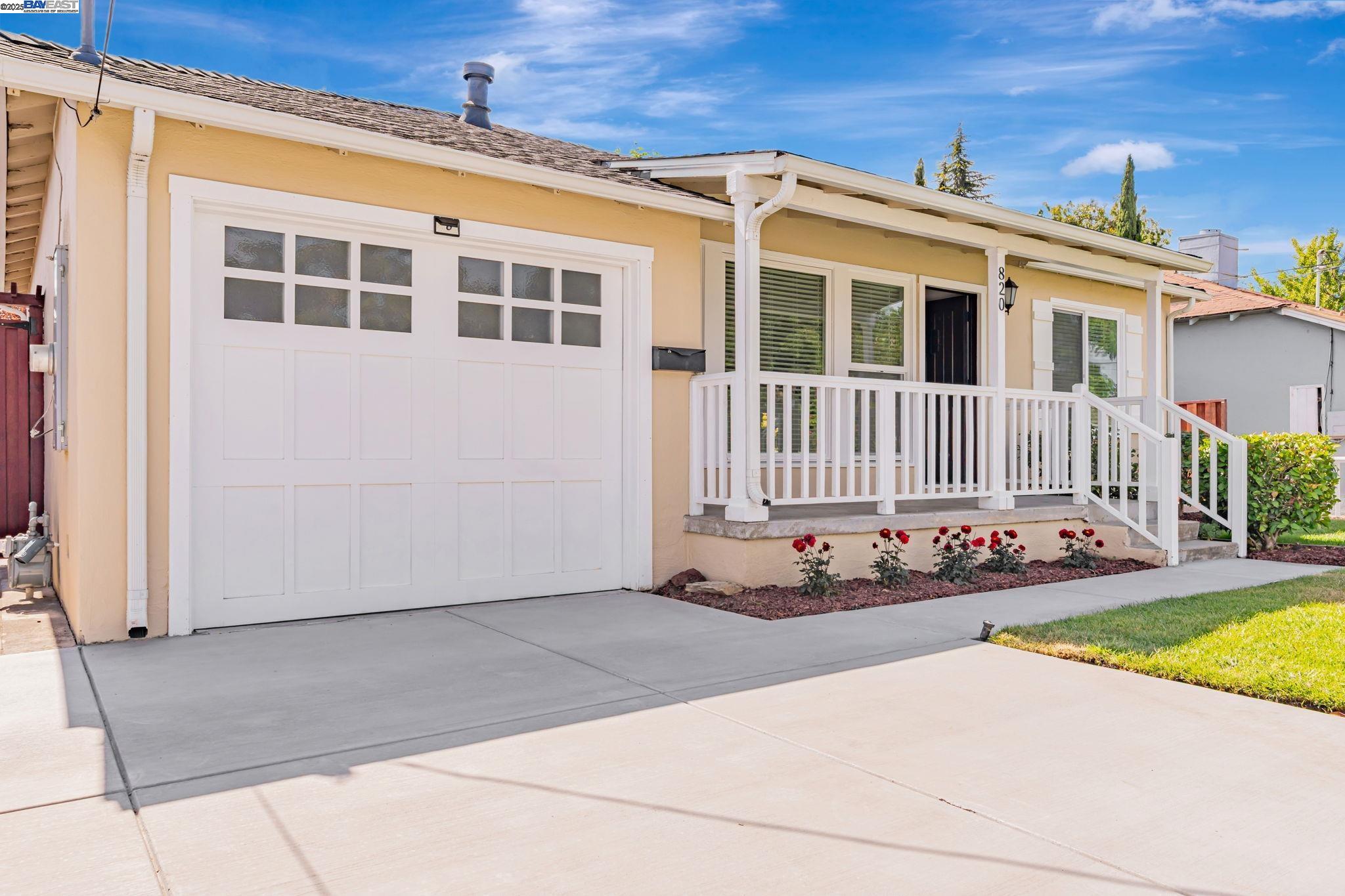 Detail Gallery Image 3 of 28 For 820 9th Ave, Redwood City,  CA 94063 - 2 Beds | 1 Baths