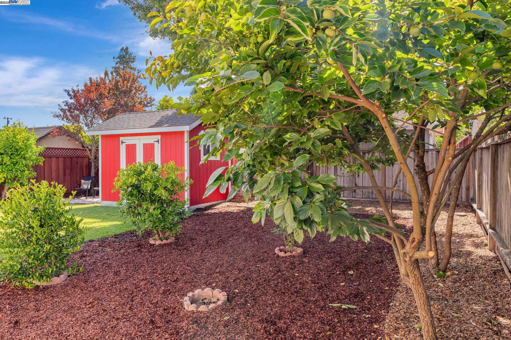 Detail Gallery Image 27 of 28 For 820 9th Ave, Redwood City,  CA 94063 - 2 Beds | 1 Baths
