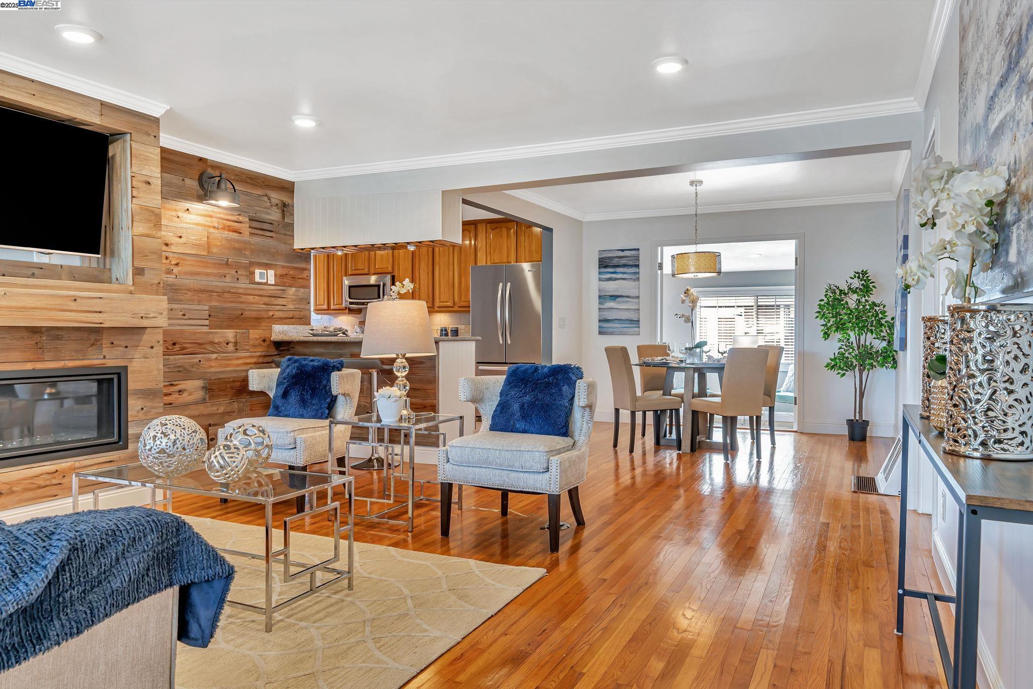 Detail Gallery Image 5 of 28 For 820 9th Ave, Redwood City,  CA 94063 - 2 Beds | 1 Baths