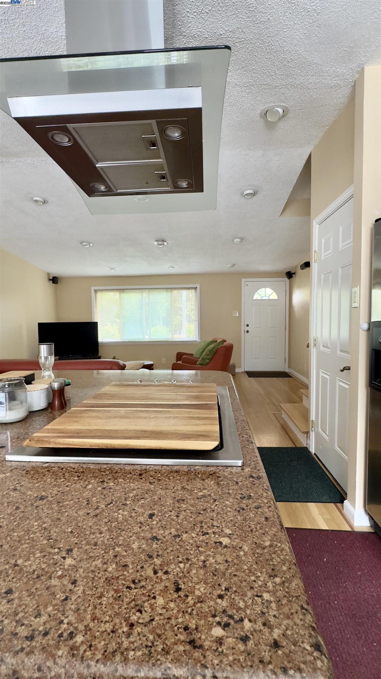 Detail Gallery Image 5 of 41 For 38526 Canyon Heights Drive, Fremont,  CA 94536 - 3 Beds | 2 Baths