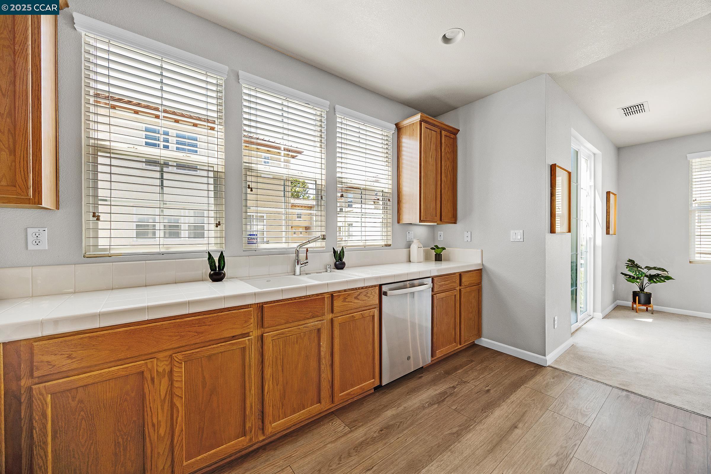 Photo #16: 41106083 Listing: Photo #16