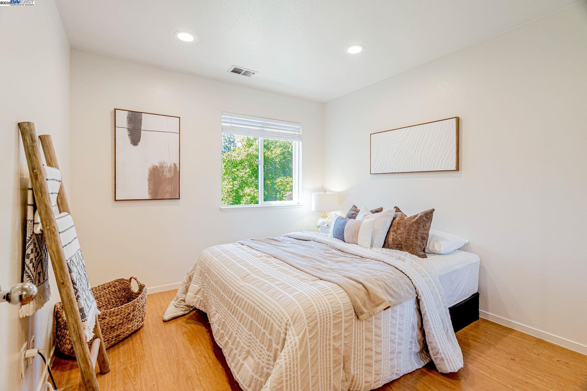 Detail Gallery Image 15 of 44 For 6978 Gregorich Drive #D,  San Jose,  CA 95138 - 2 Beds | 2/1 Baths