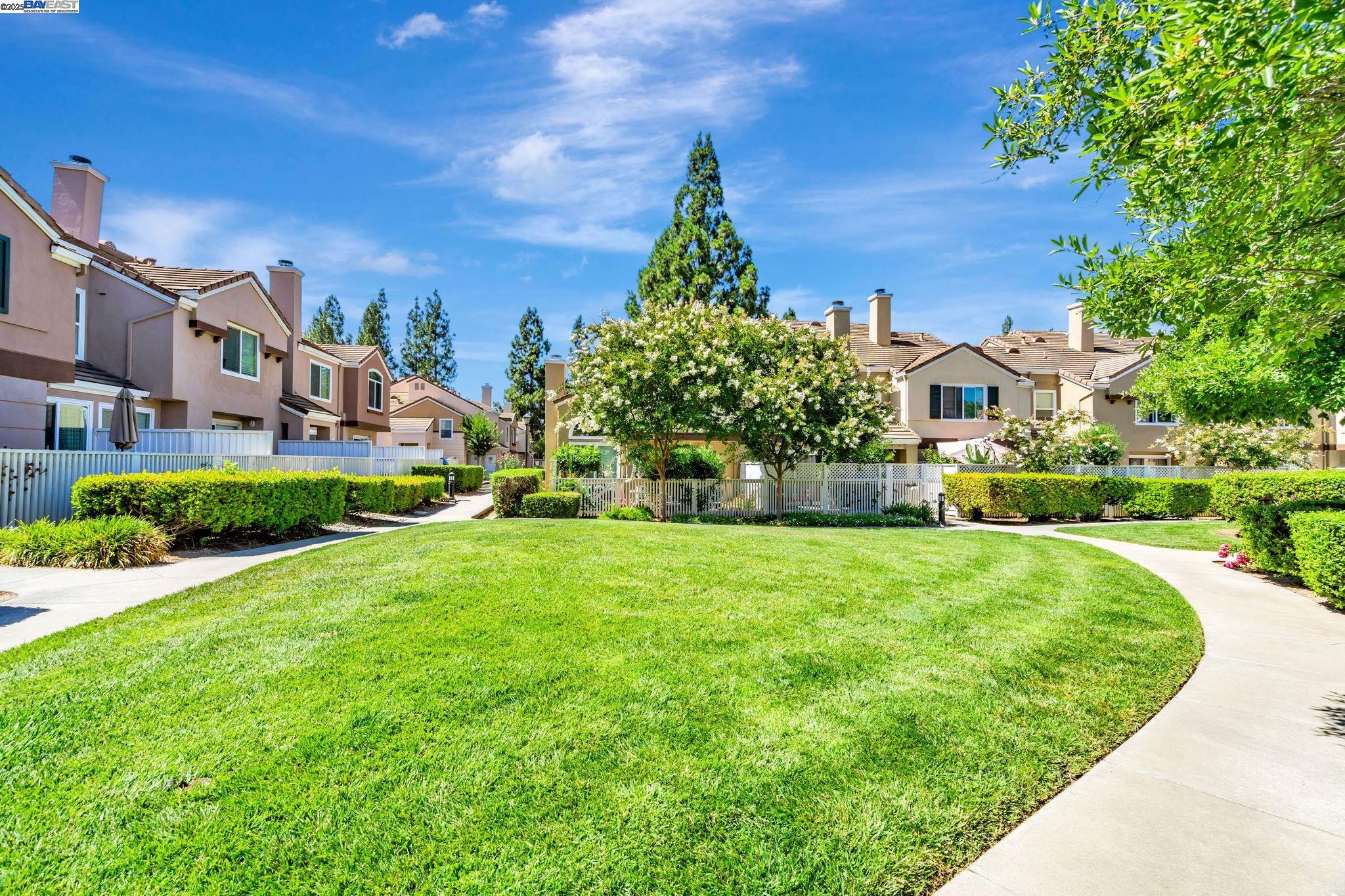 Detail Gallery Image 35 of 44 For 6978 Gregorich Drive #D,  San Jose,  CA 95138 - 2 Beds | 2/1 Baths