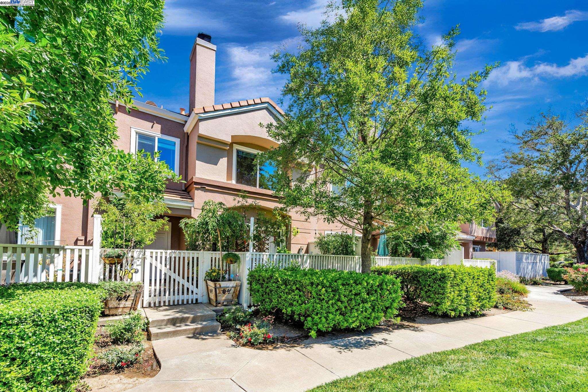 Detail Gallery Image 43 of 44 For 6978 Gregorich Drive #D,  San Jose,  CA 95138 - 2 Beds | 2/1 Baths