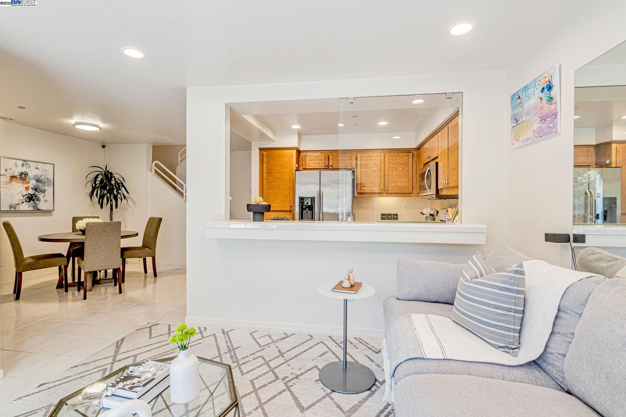 Detail Gallery Image 6 of 44 For 6978 Gregorich Drive #D,  San Jose,  CA 95138 - 2 Beds | 2/1 Baths