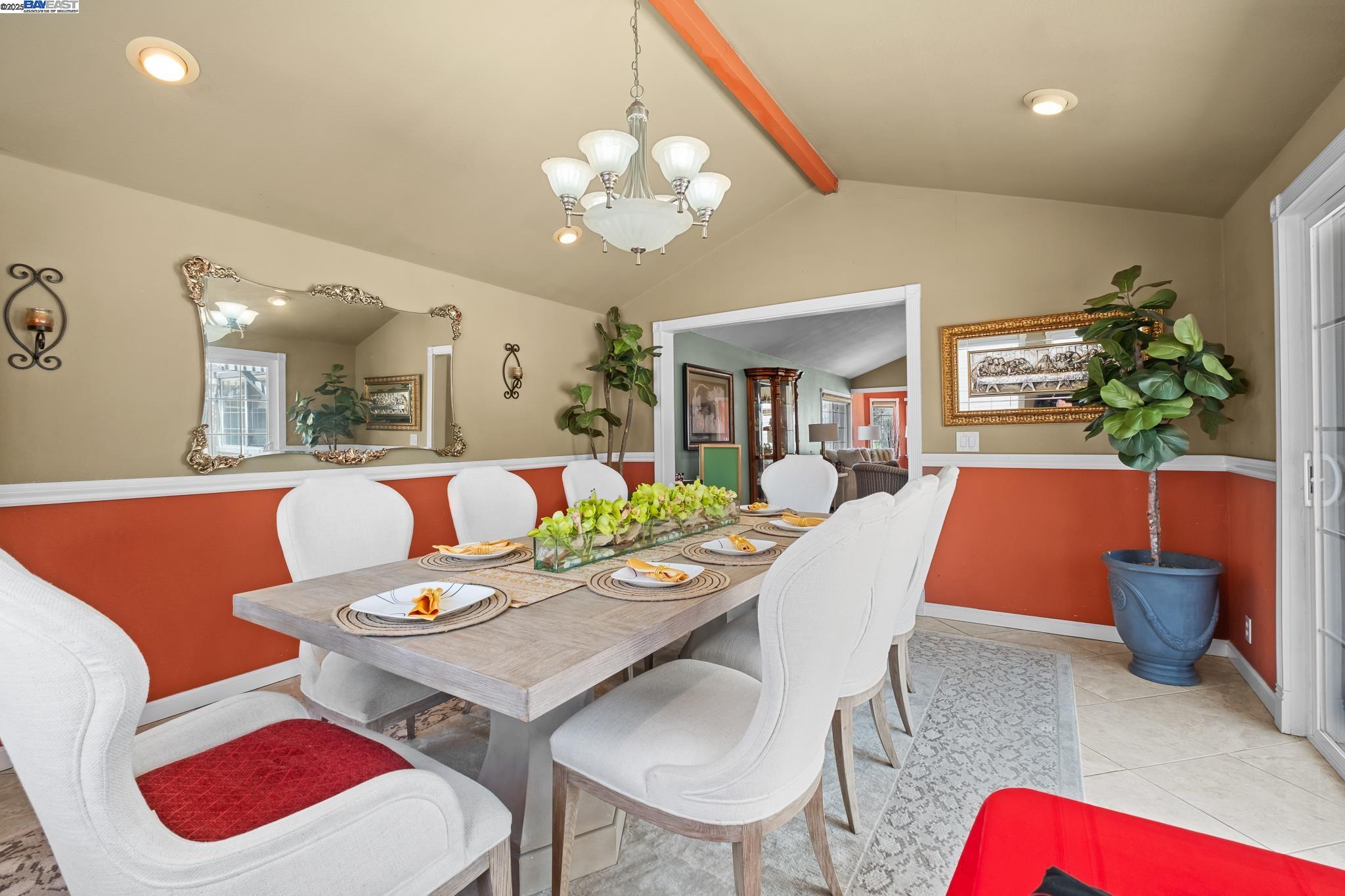 Detail Gallery Image 11 of 50 For 4996 Eberly Dr, San Jose,  CA 95111 - 5 Beds | 3/1 Baths