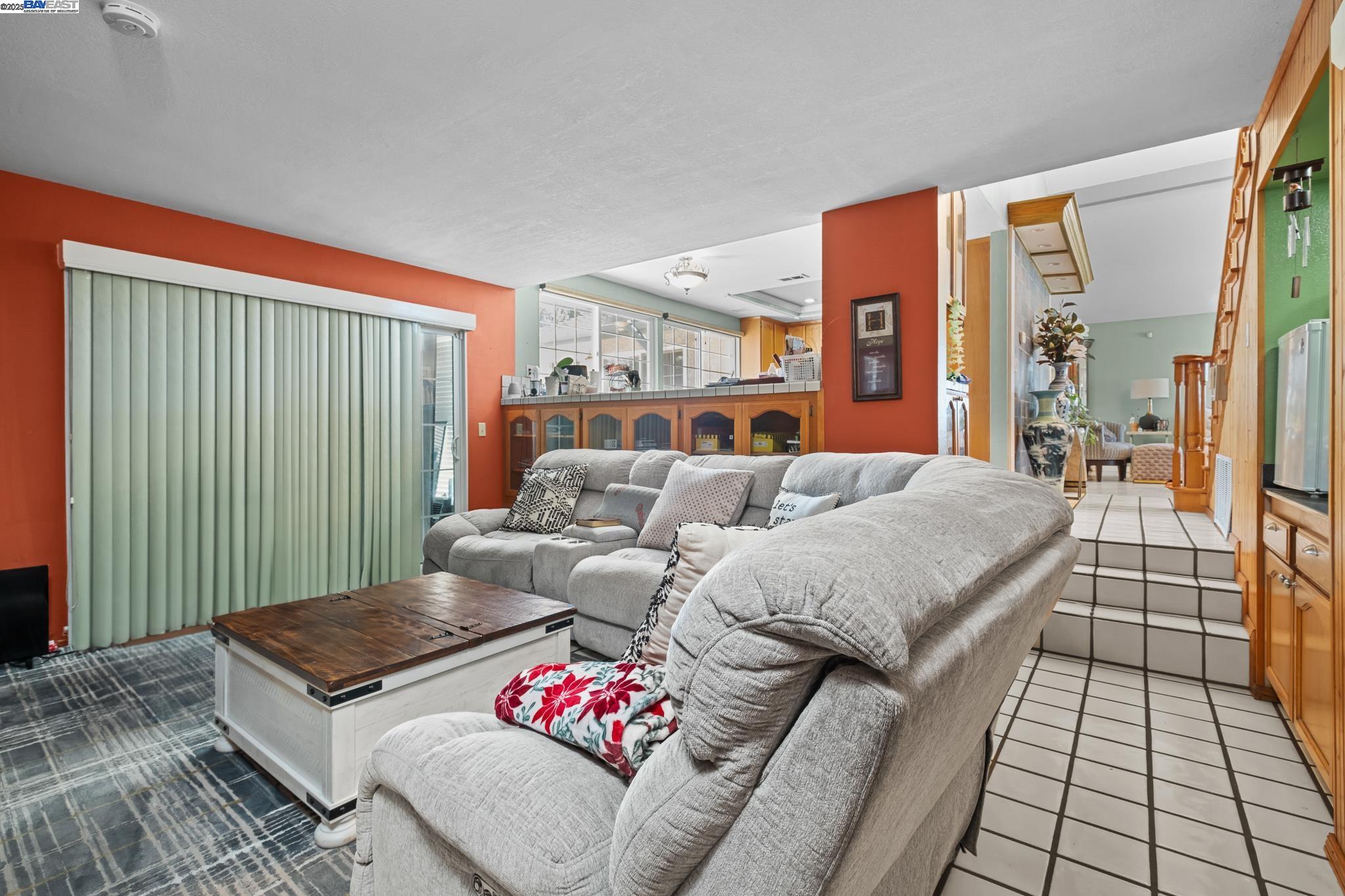Detail Gallery Image 18 of 50 For 4996 Eberly Dr, San Jose,  CA 95111 - 5 Beds | 3/1 Baths