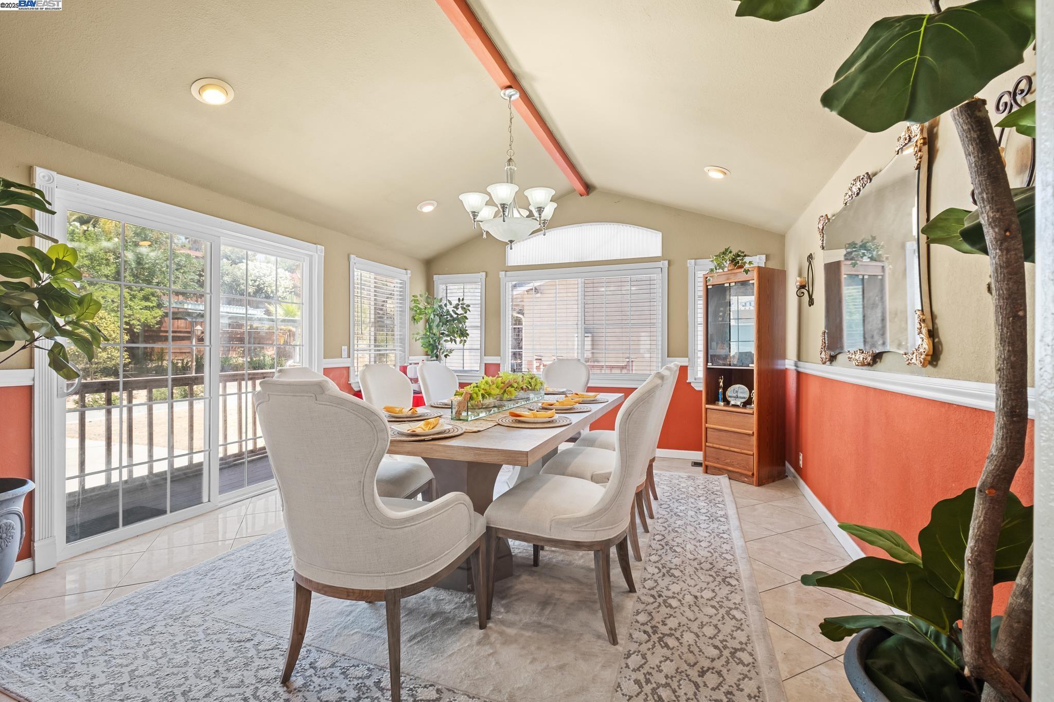 Detail Gallery Image 9 of 50 For 4996 Eberly Dr, San Jose,  CA 95111 - 5 Beds | 3/1 Baths