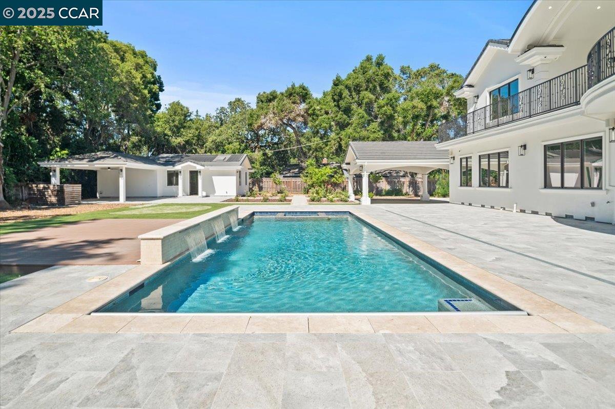 Detail Gallery Image 5 of 52 For 74 Middlefield Rd, Atherton,  CA 94027 - 9 Beds | 9/1 Baths