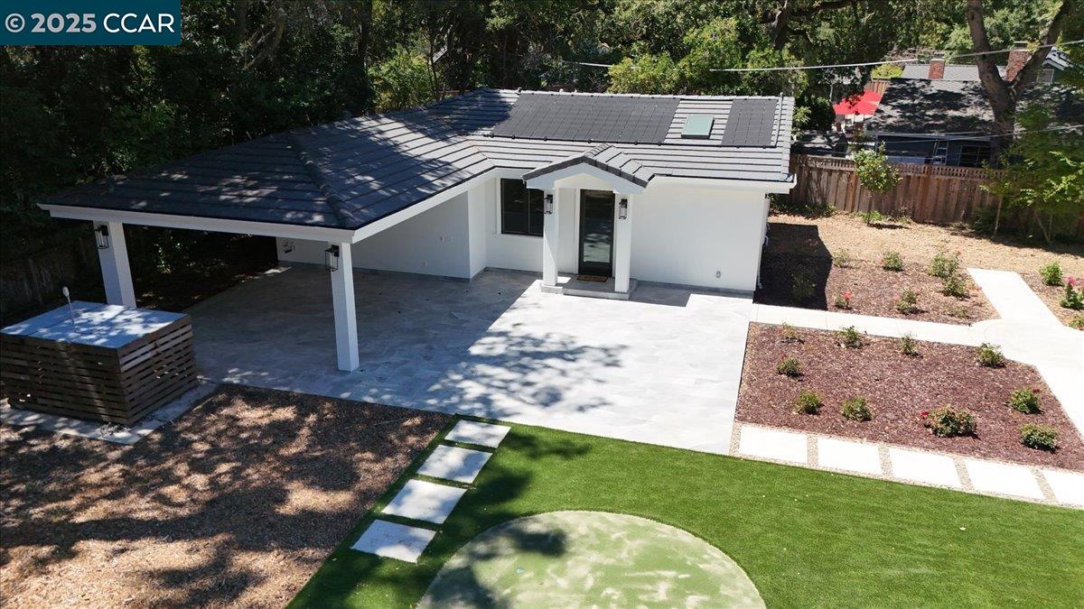 Detail Gallery Image 44 of 52 For 74 Middlefield Rd, Atherton,  CA 94027 - 9 Beds | 9/1 Baths