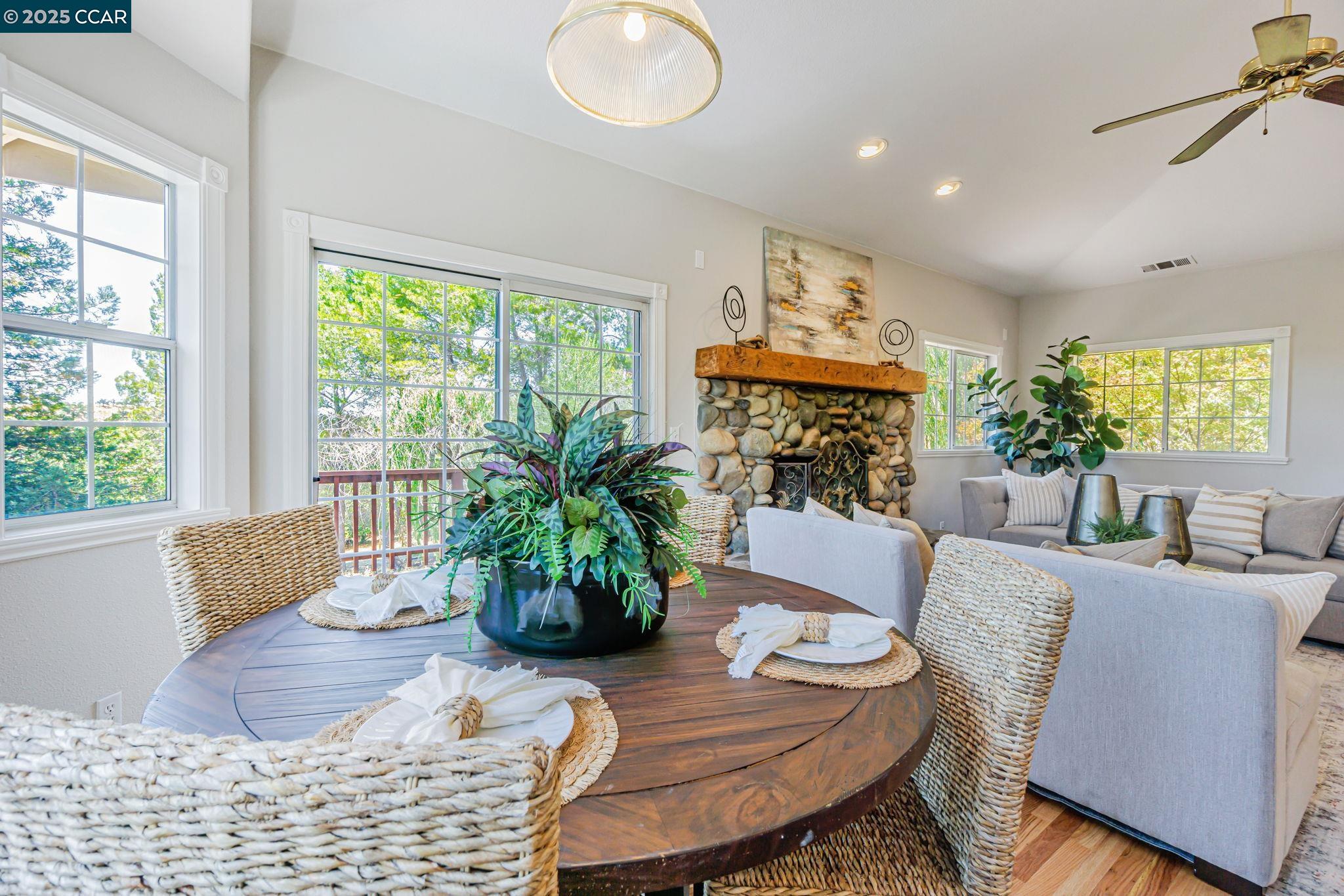 Detail Gallery Image 17 of 58 For 631 La Vista Rd, Walnut Creek,  CA 94598-4845 - 4 Beds | 4 Baths